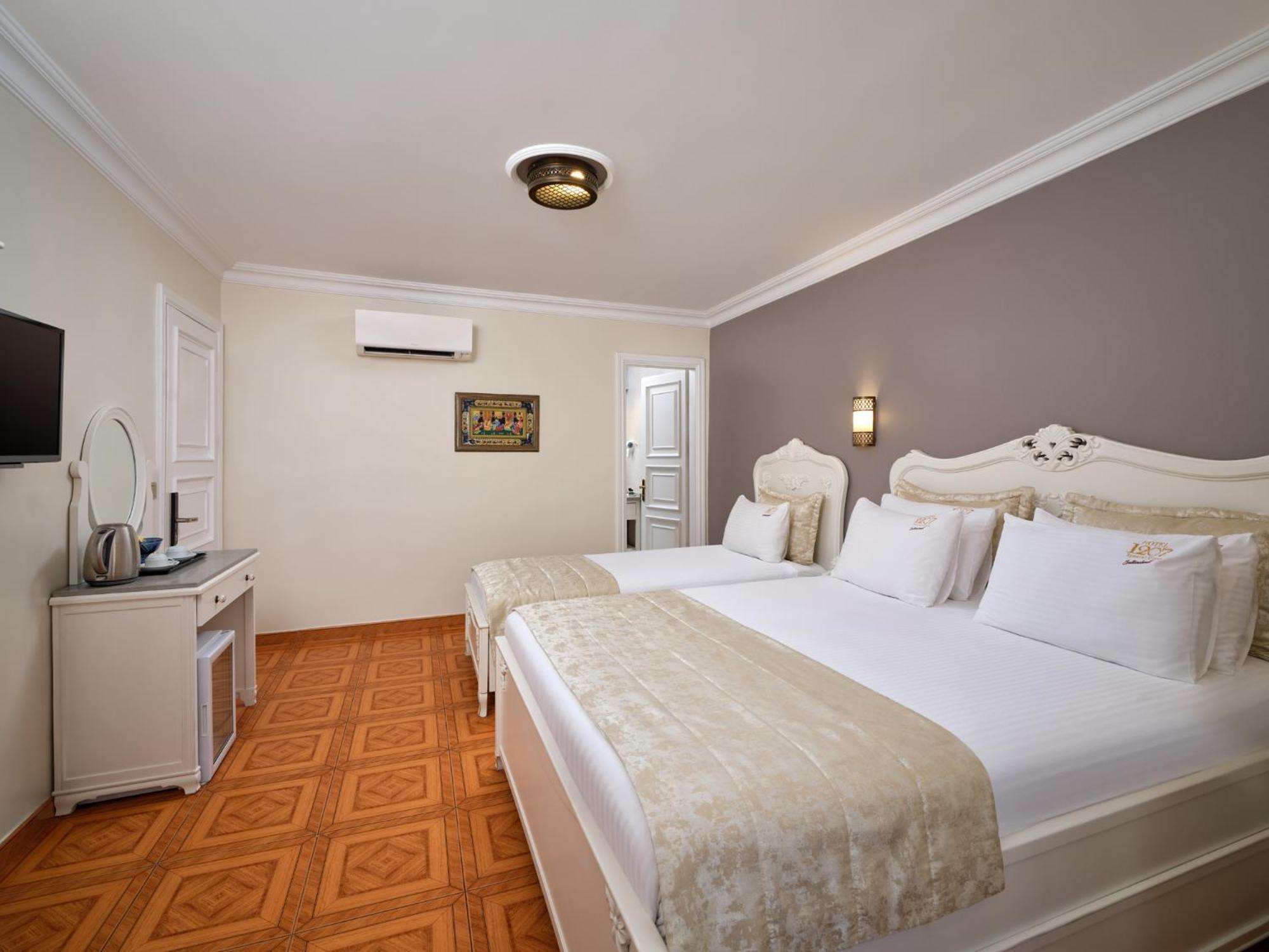 Triple Room City View