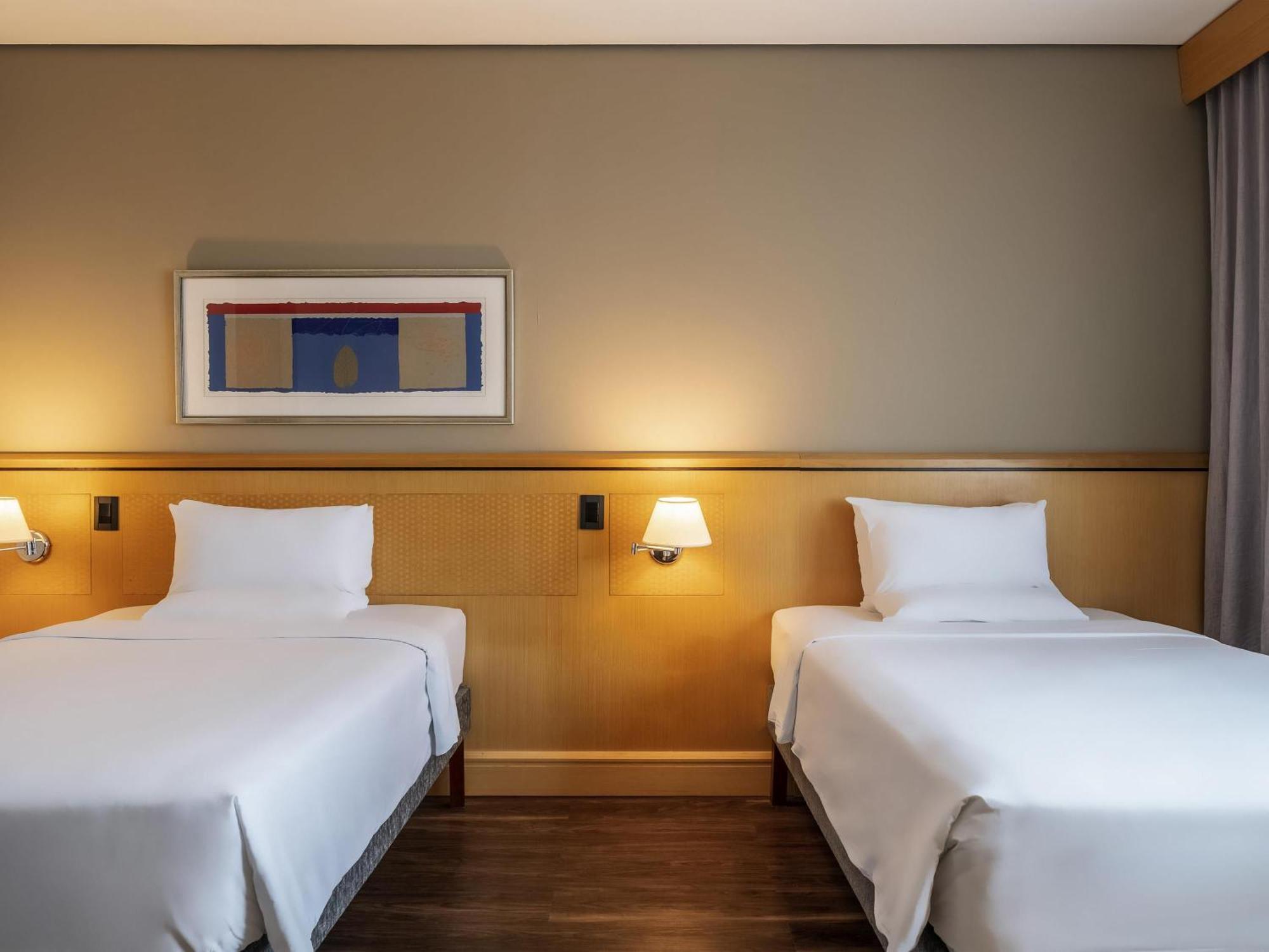 Standard Twin Room Disability Access