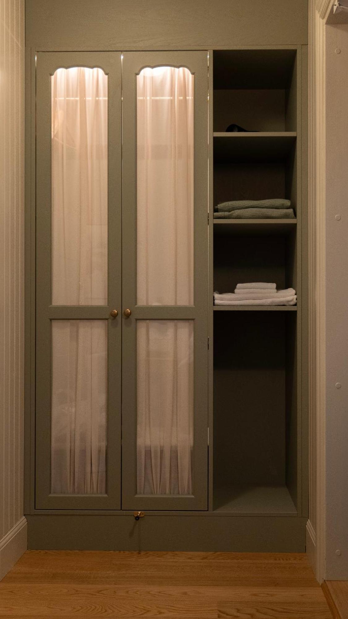 Classic Queen Room
