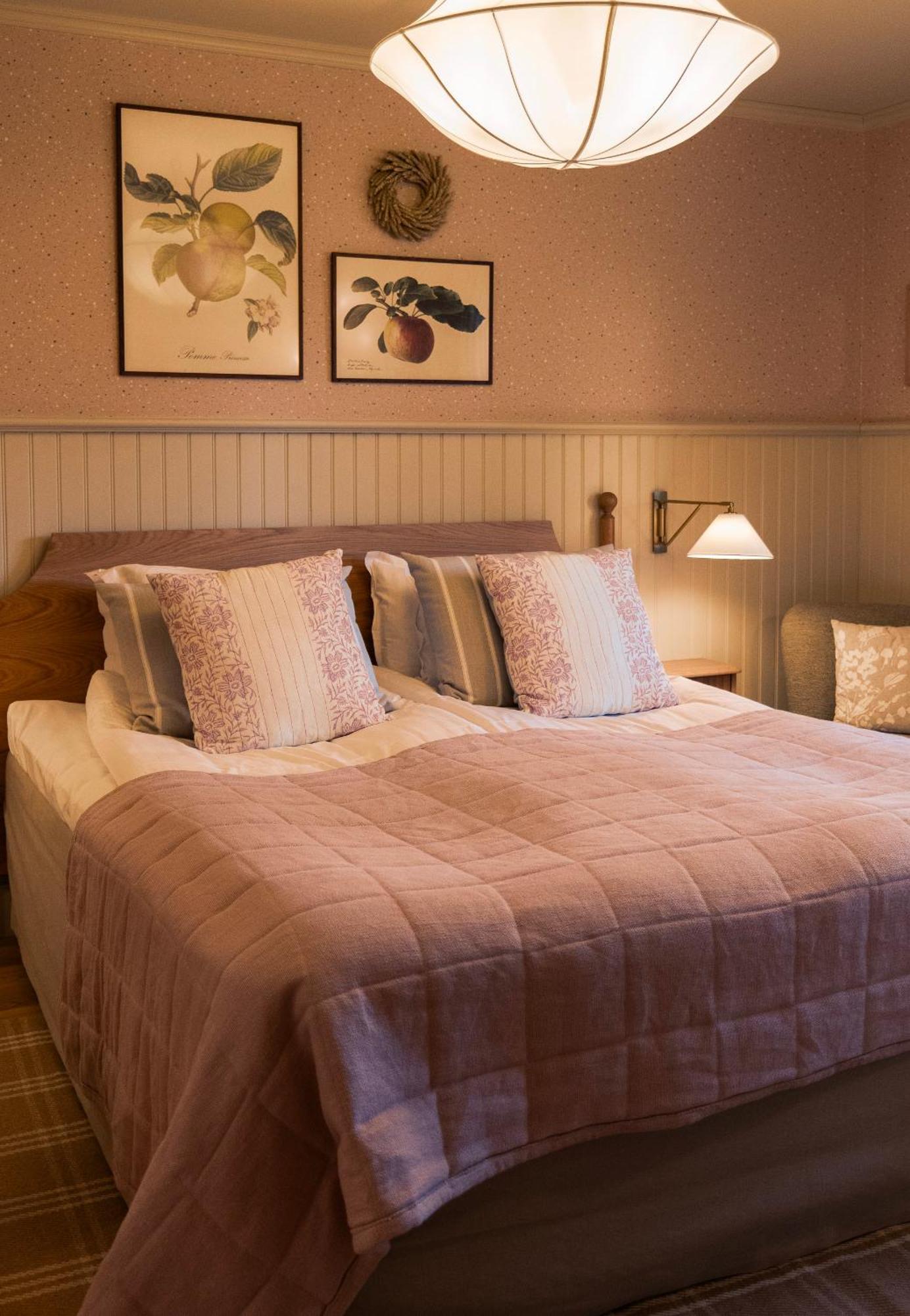 Classic Queen Room