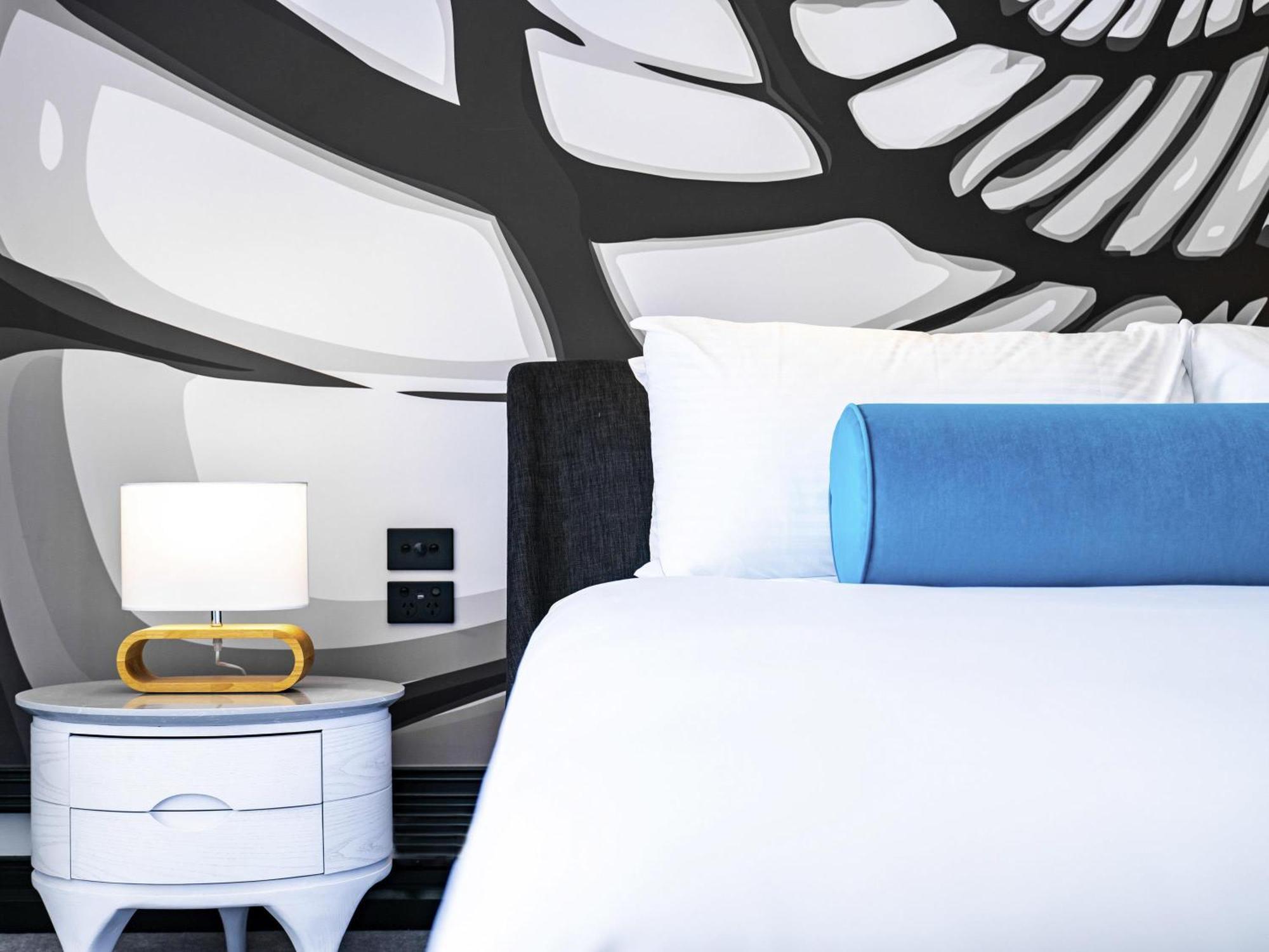 Chambre Lit King-Size Deluxe Rénovée - Vue sur Port