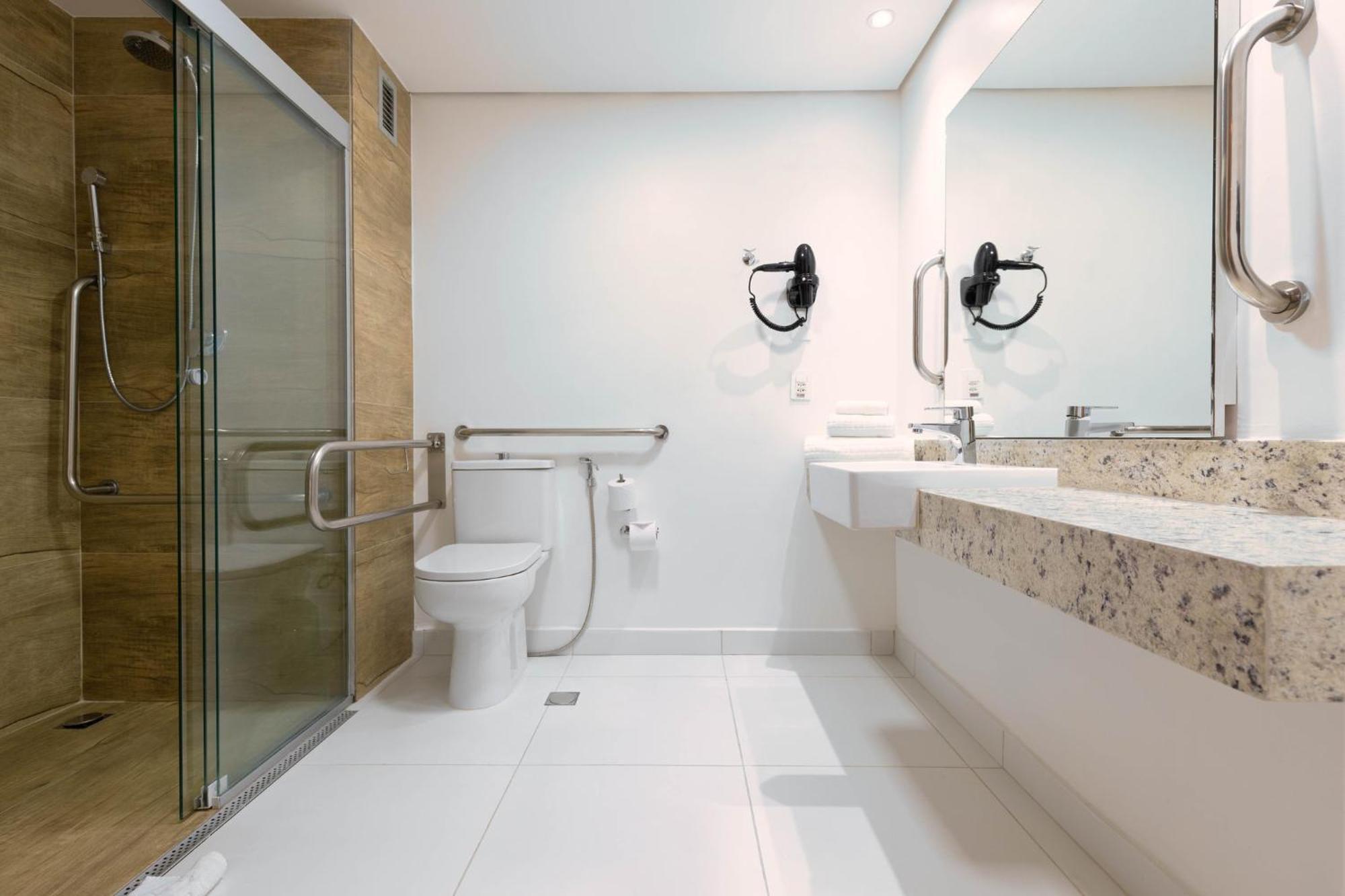Standard King Room Accessible