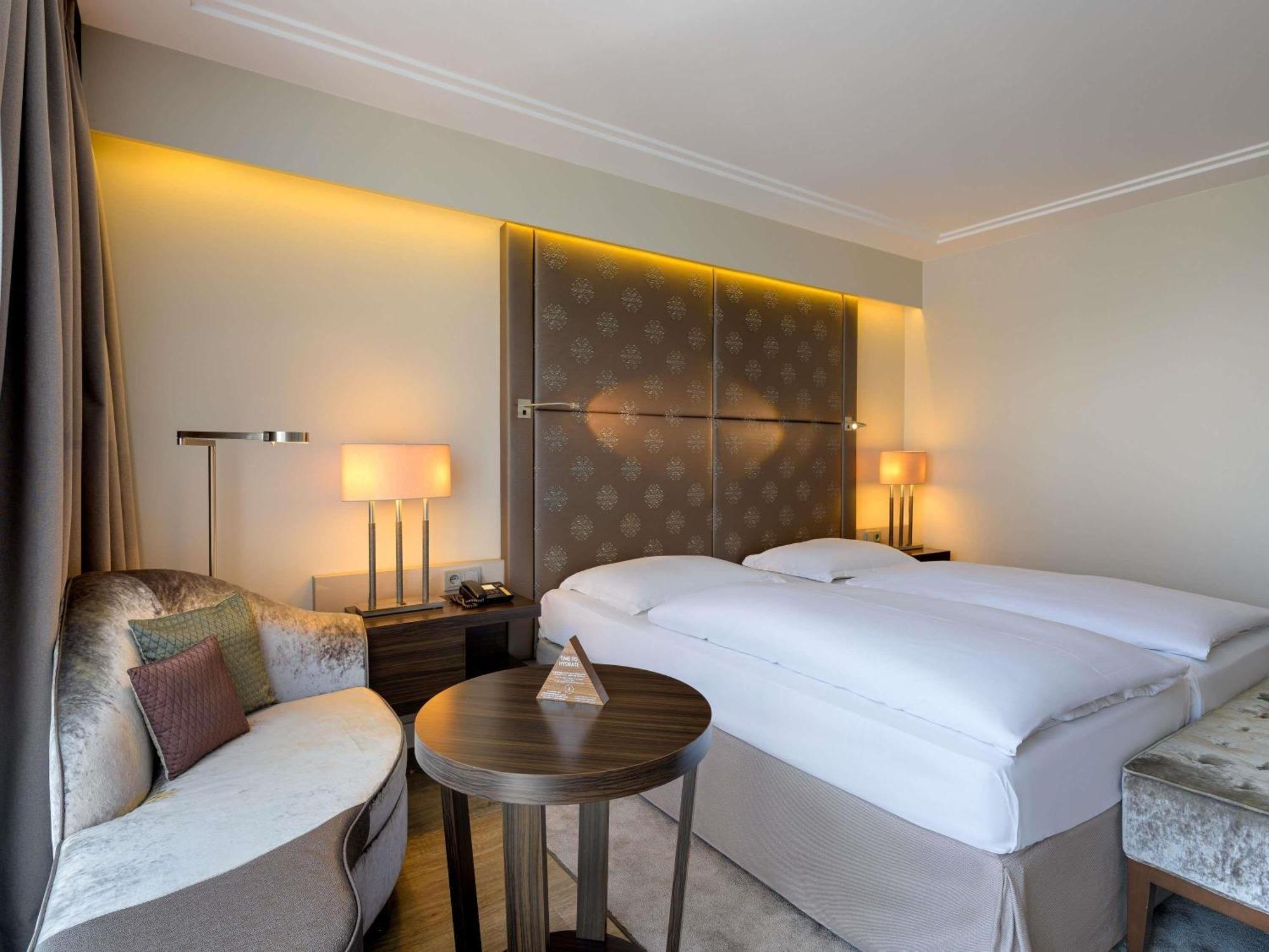 Premium Superior Room,1717055554:JPEG