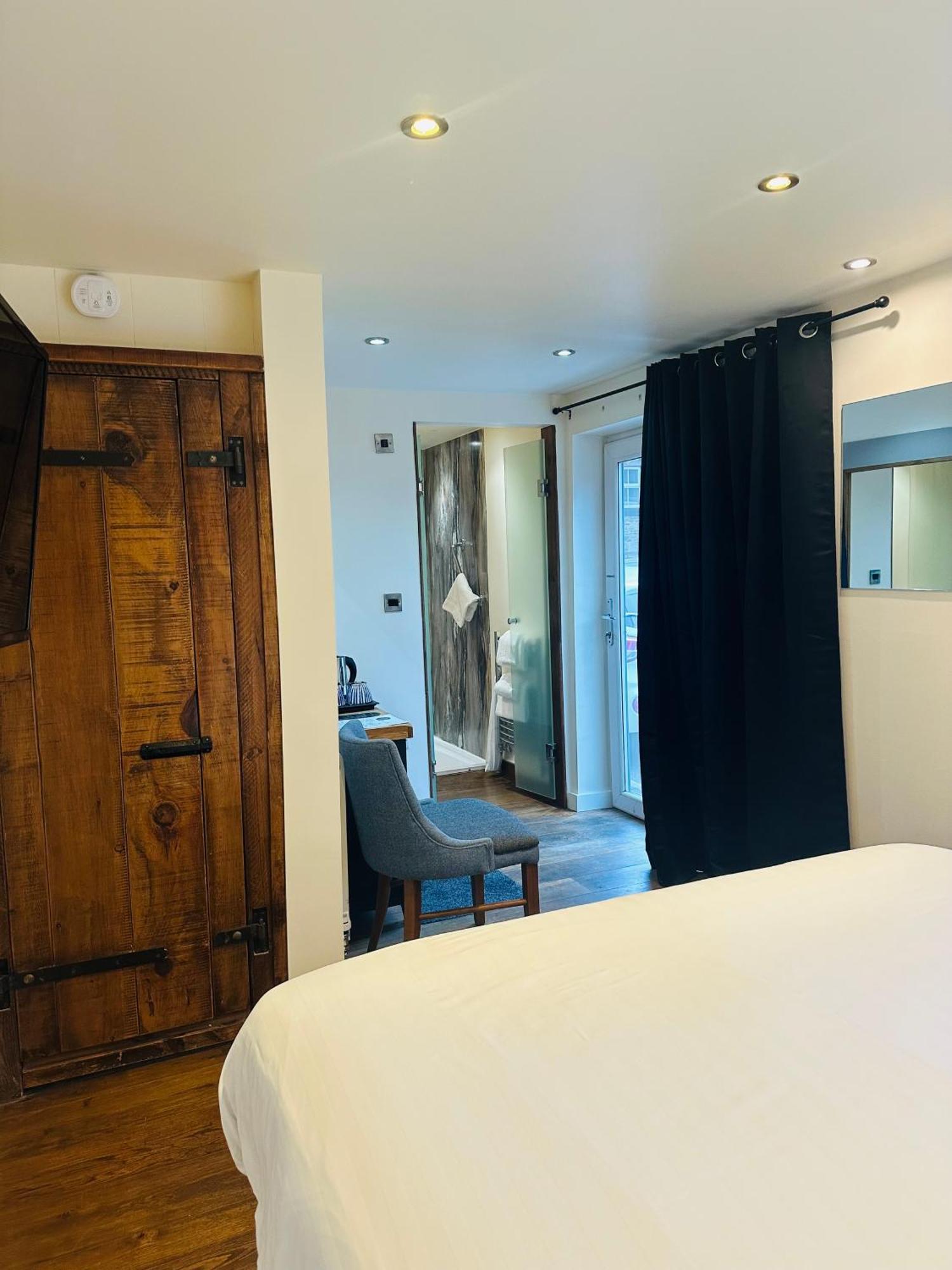 Small Double Room