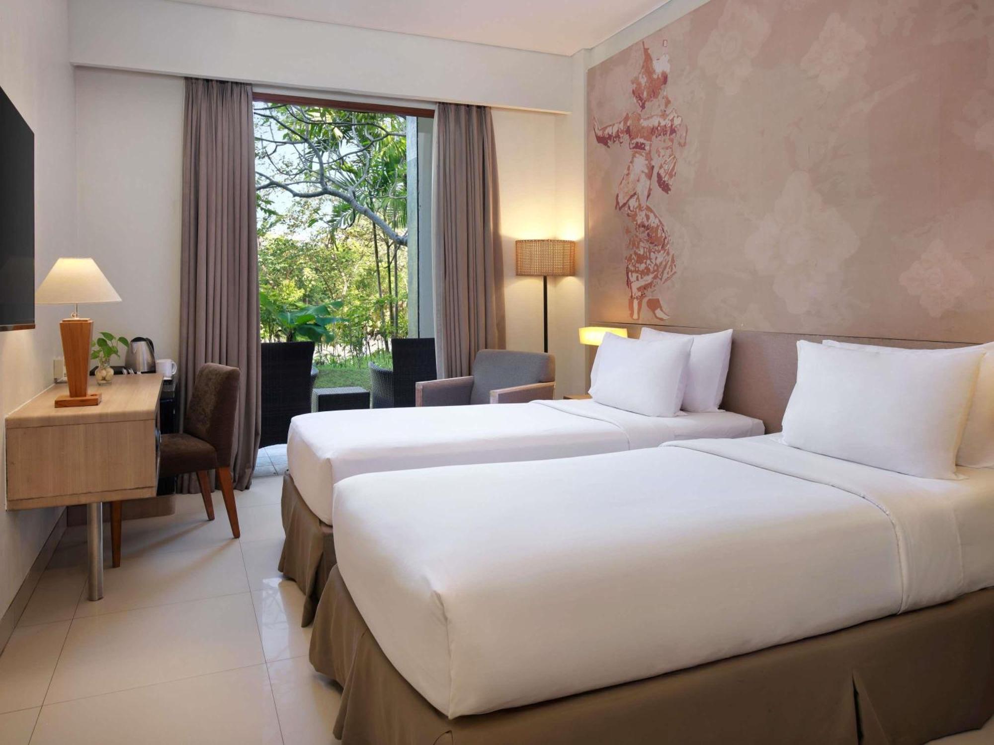 Deluxe Twin Room Scheduled Shuttle to Hotel’s Beach Facility