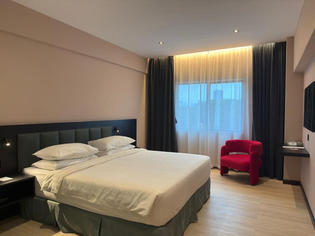 Ruby King Newly Renovated