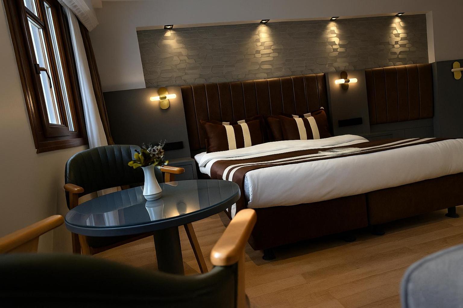 Standard King Room