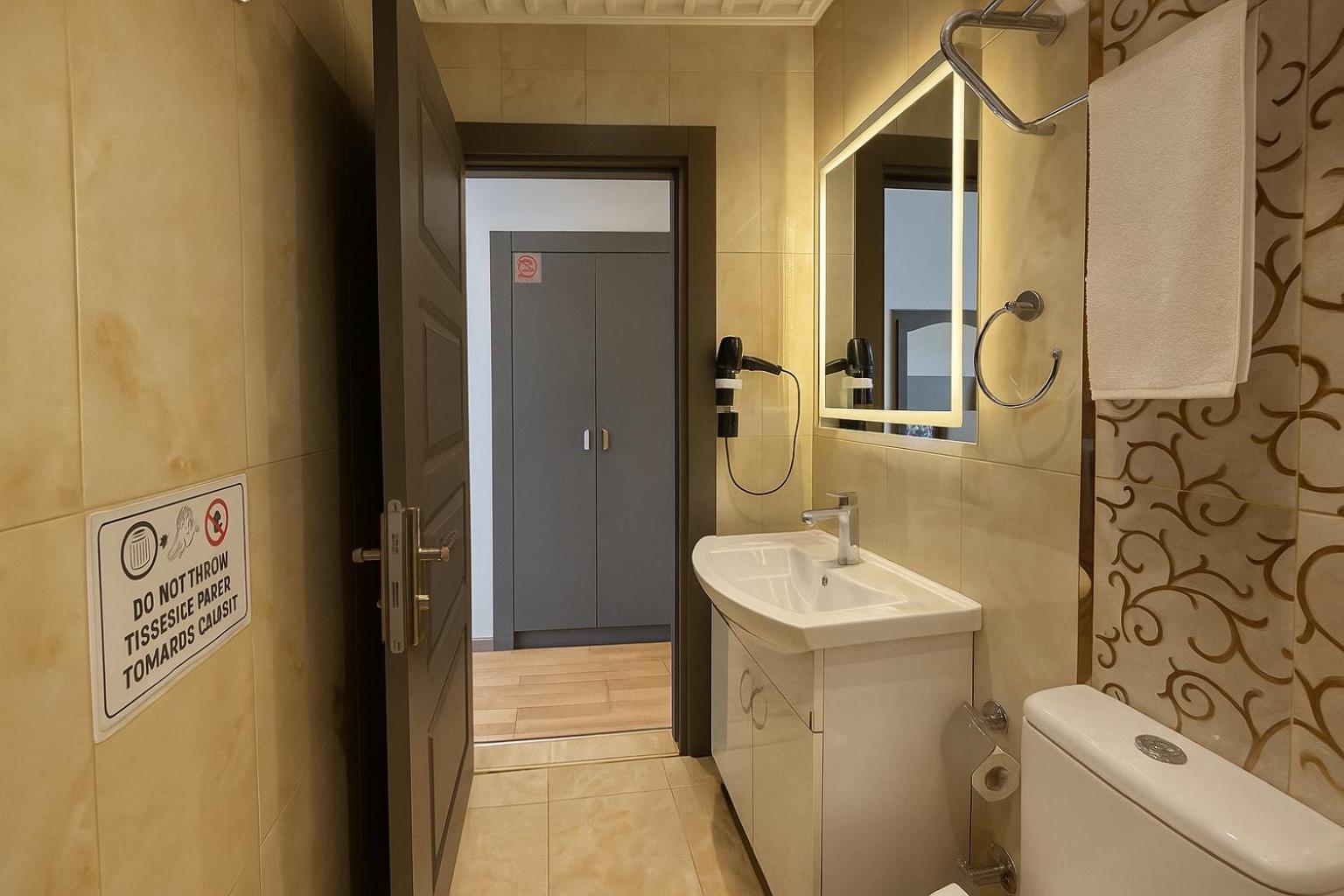 Standard King Room