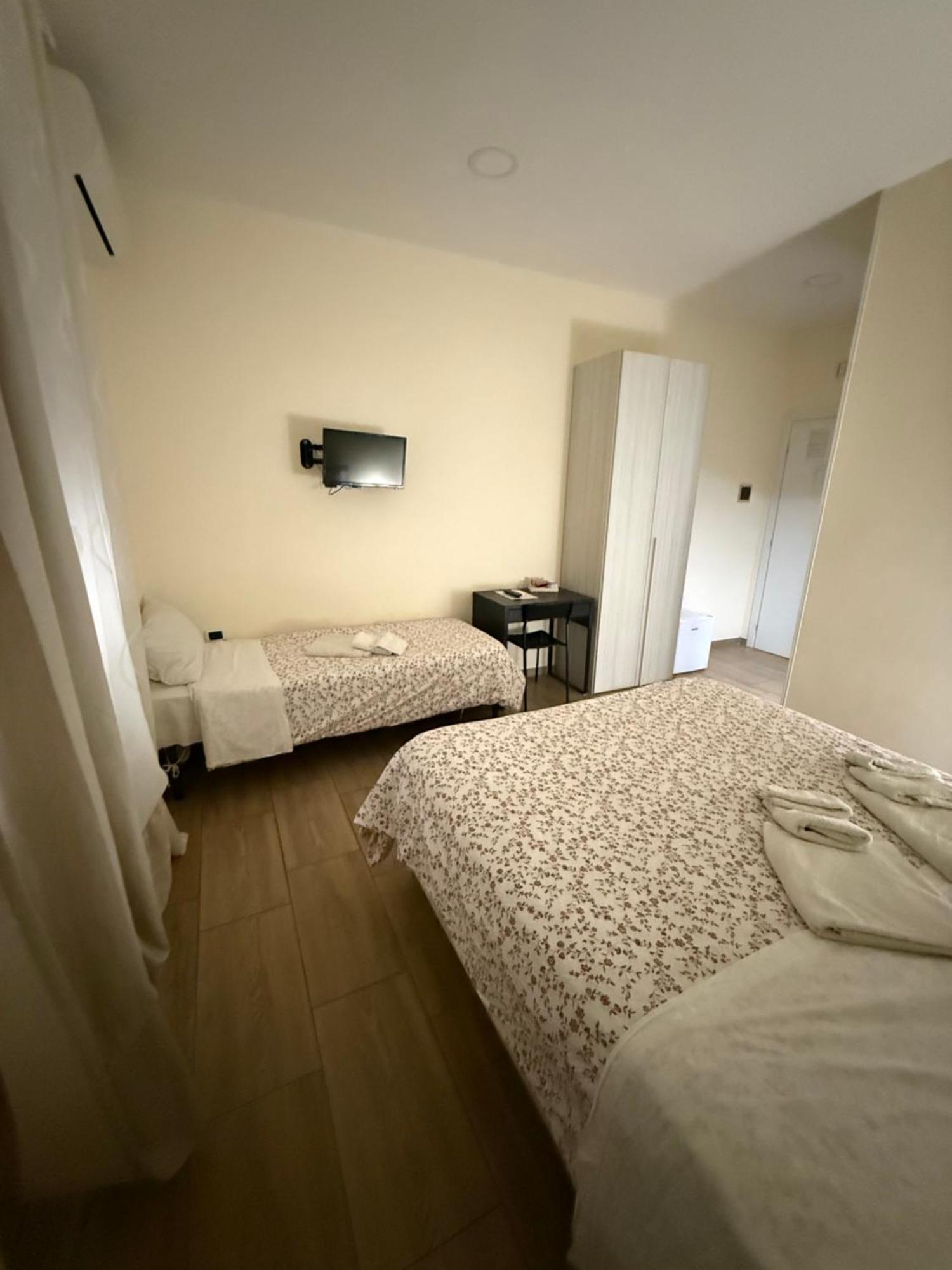Triple Room Private Bathroom