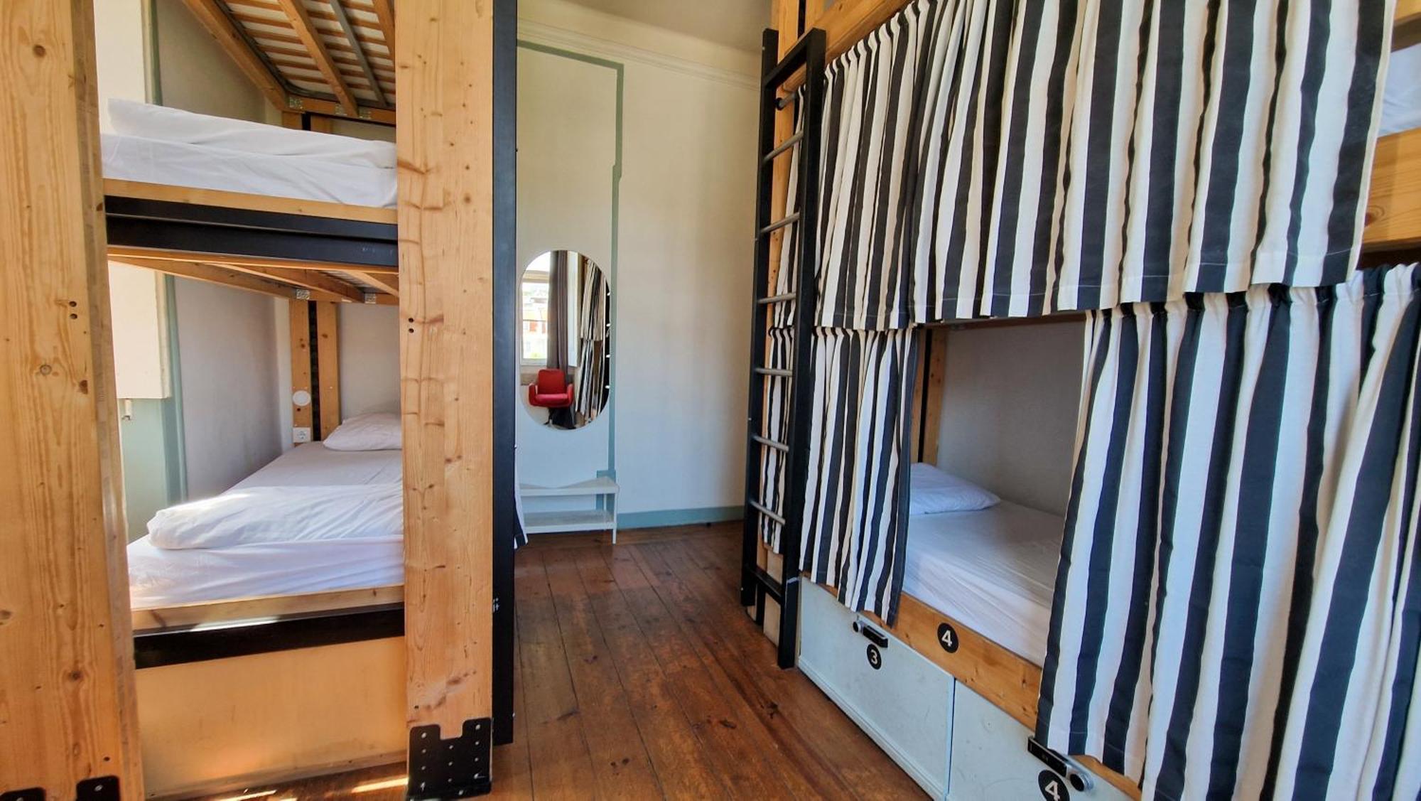 Bed 4-Bed Mixed Dormitory Room
