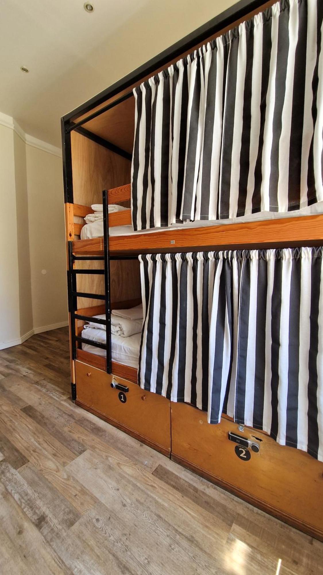 Bed 4-Bed Mixed Dormitory Room