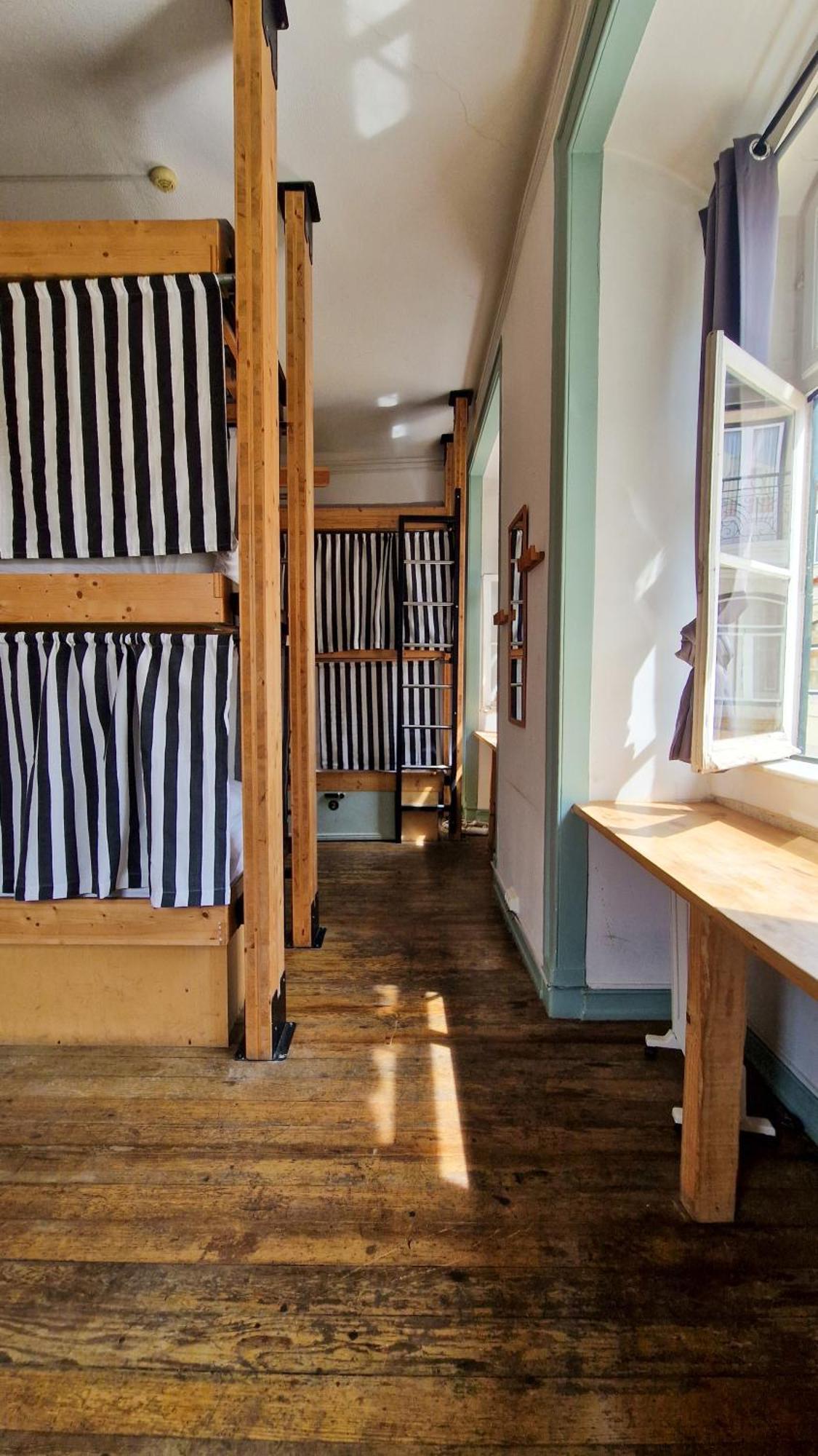 Bed 6-Bed Mixed Dormitory Room