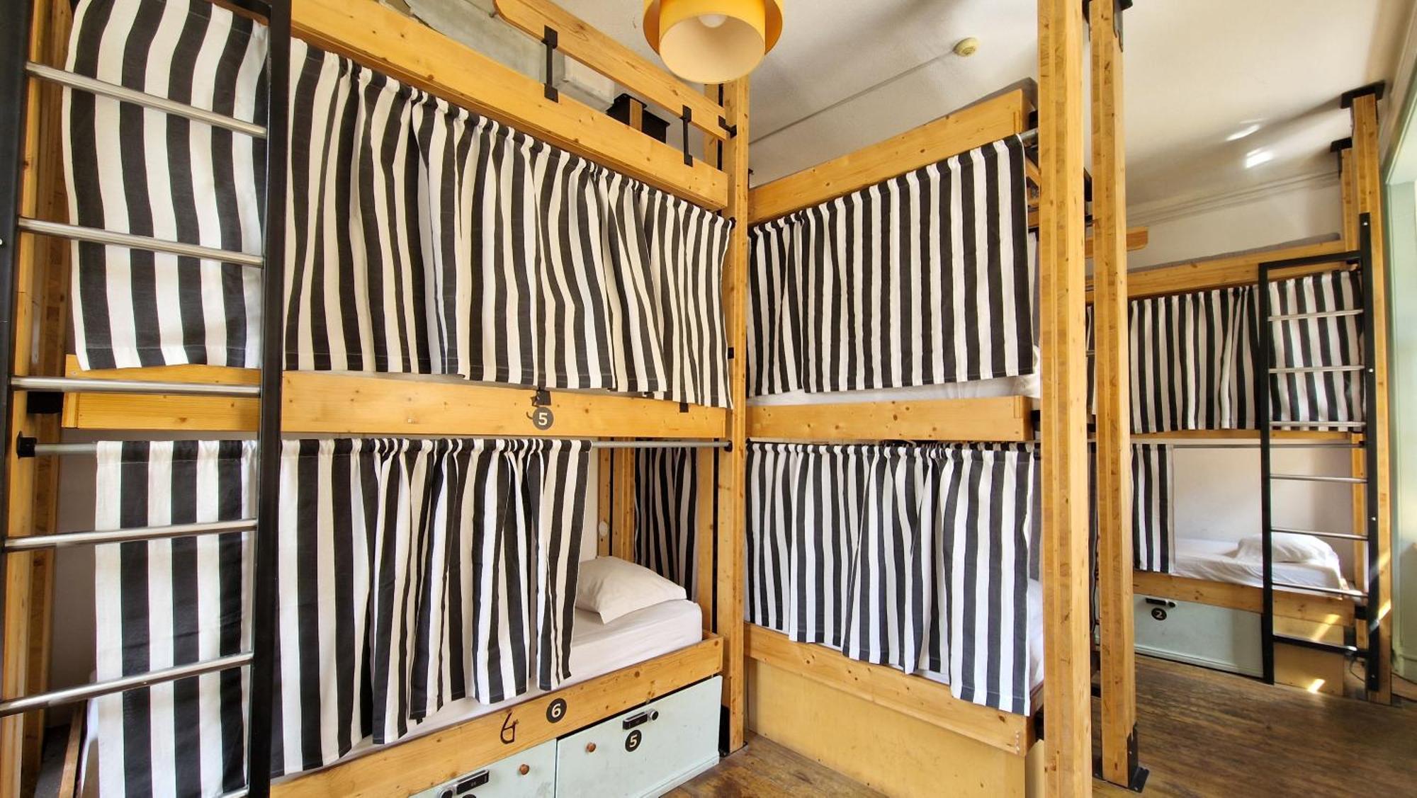 Bed 6-Bed Mixed Dormitory Room