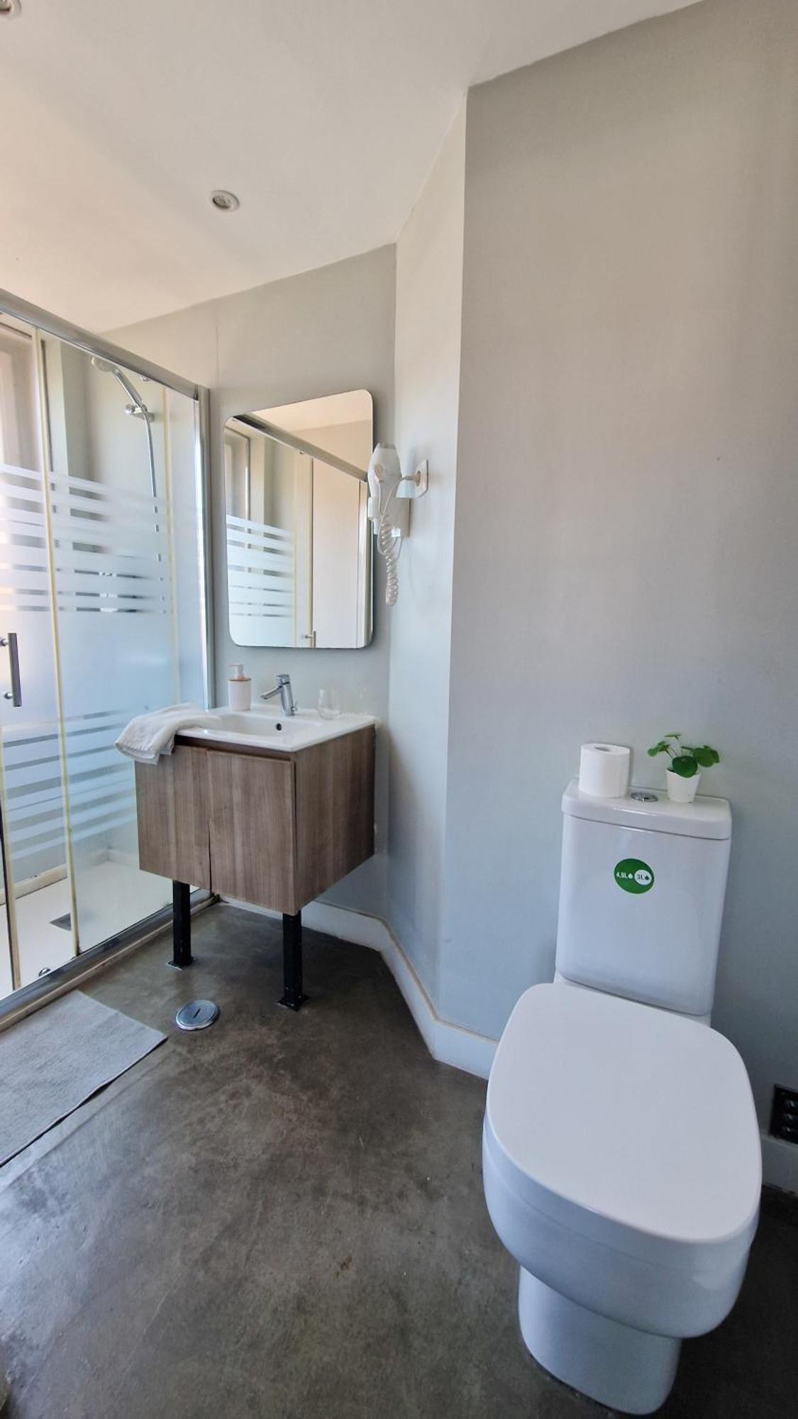 Deluxe Double Room private bathroom Castle View