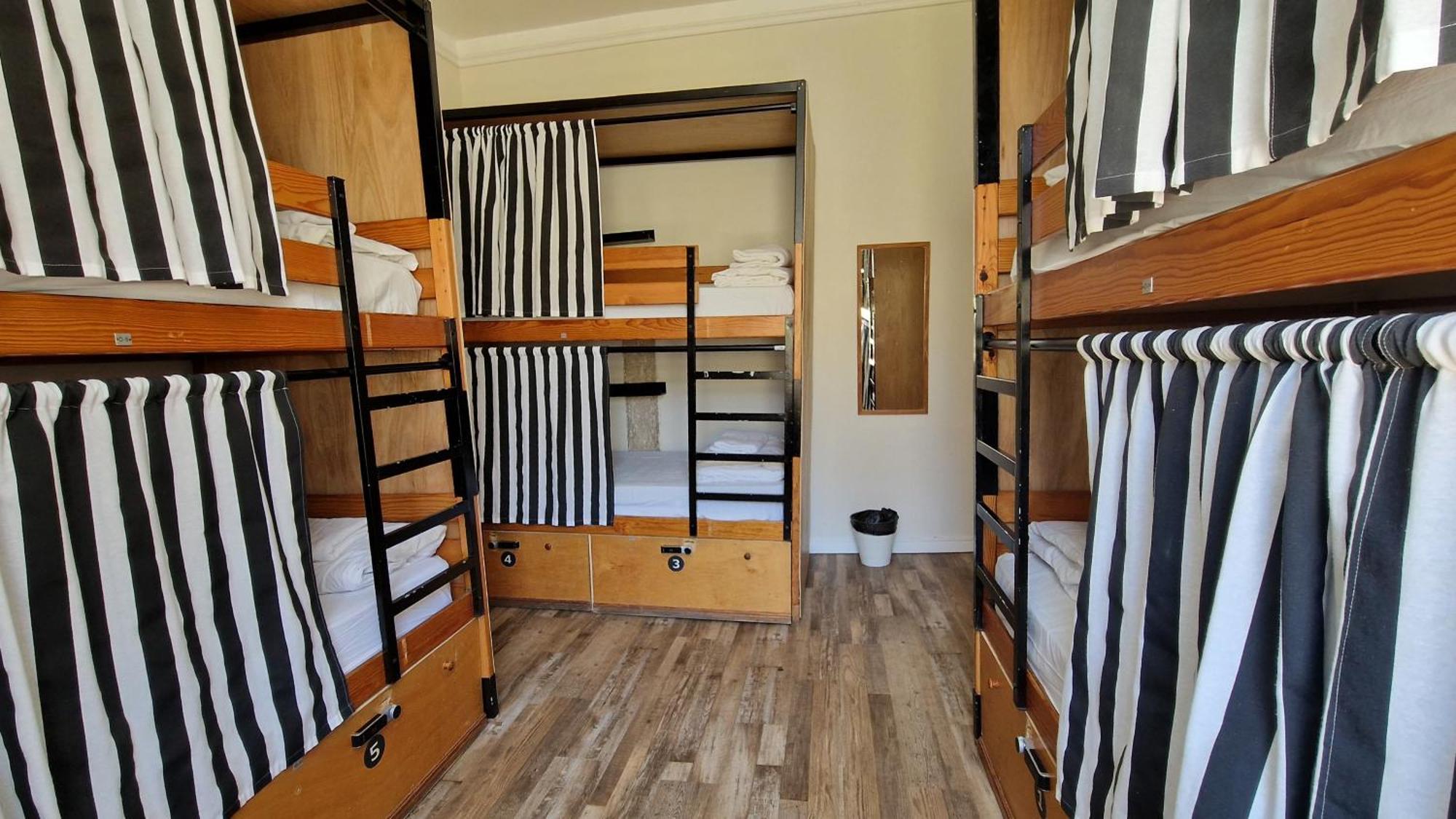 Bed 6-Bed Mixed Dormitory Room