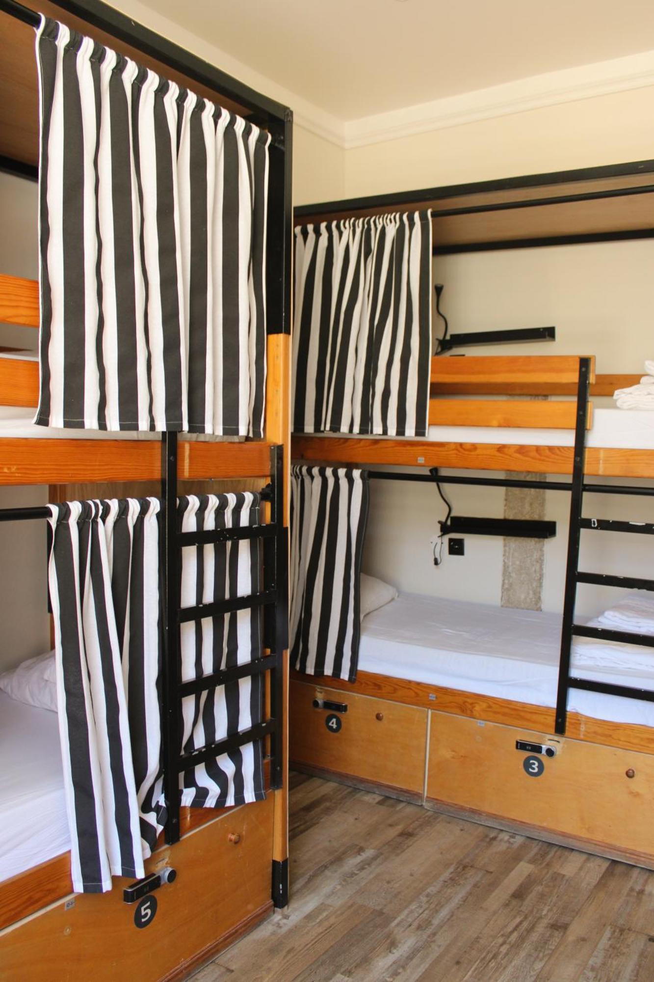 Bed 6-Bed Mixed Dormitory Room