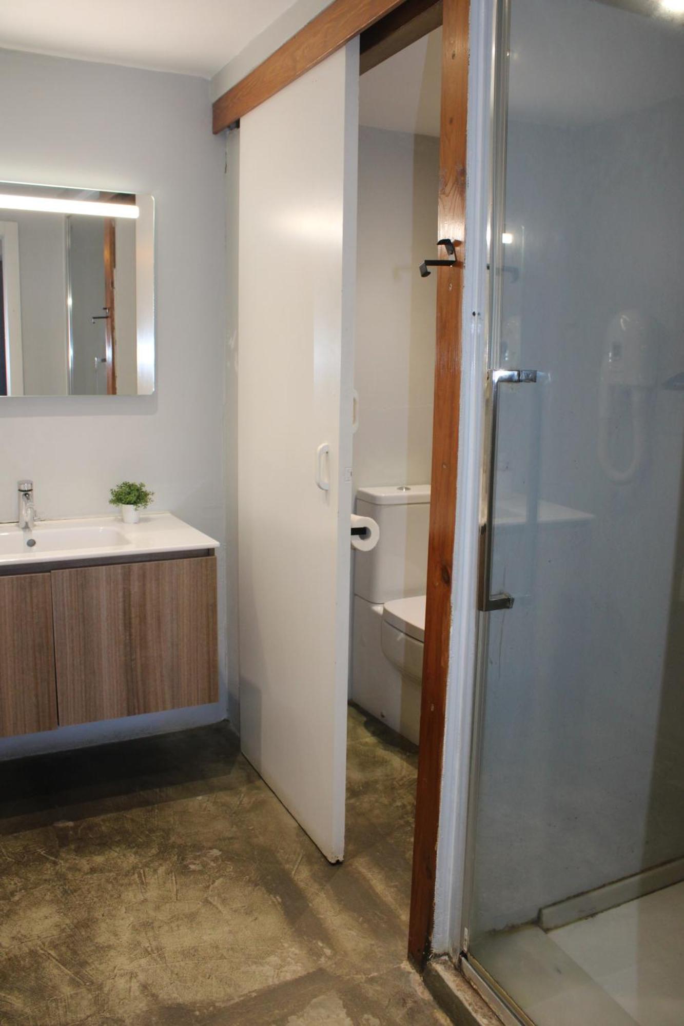 Deluxe Double Room private bathroom Castle View