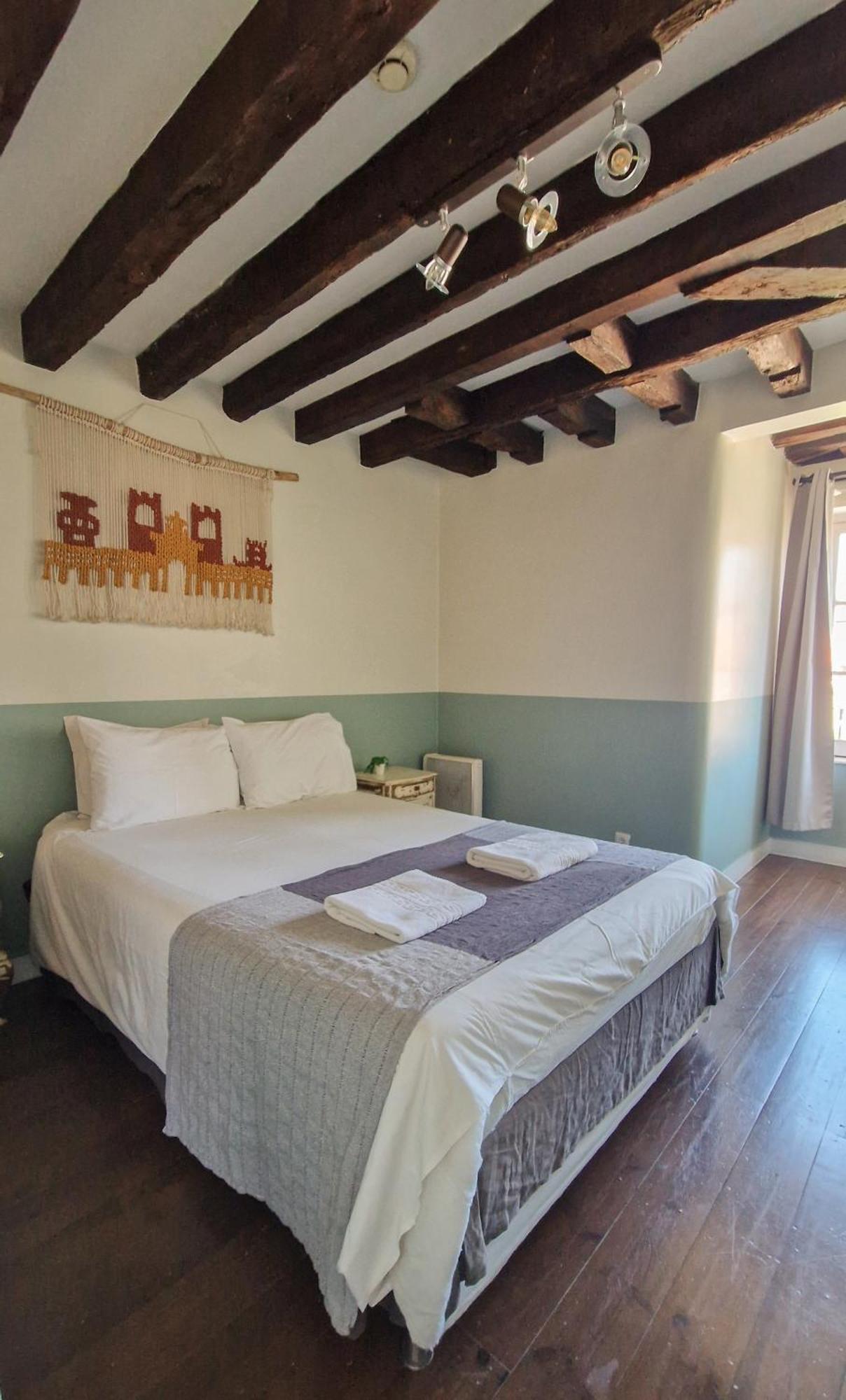Deluxe Double Room private bathroom Castle View