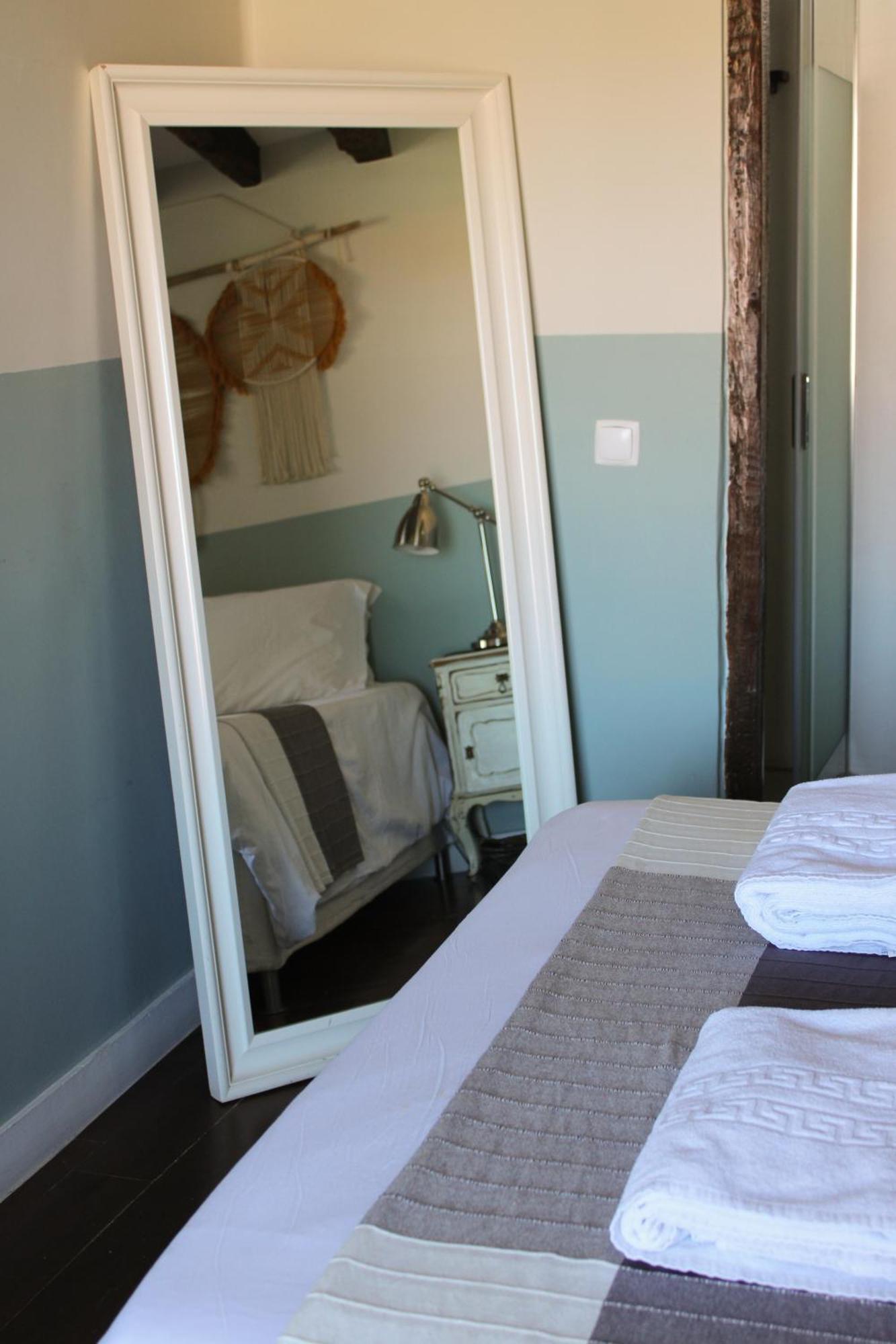 Deluxe Double Room private bathroom Castle View