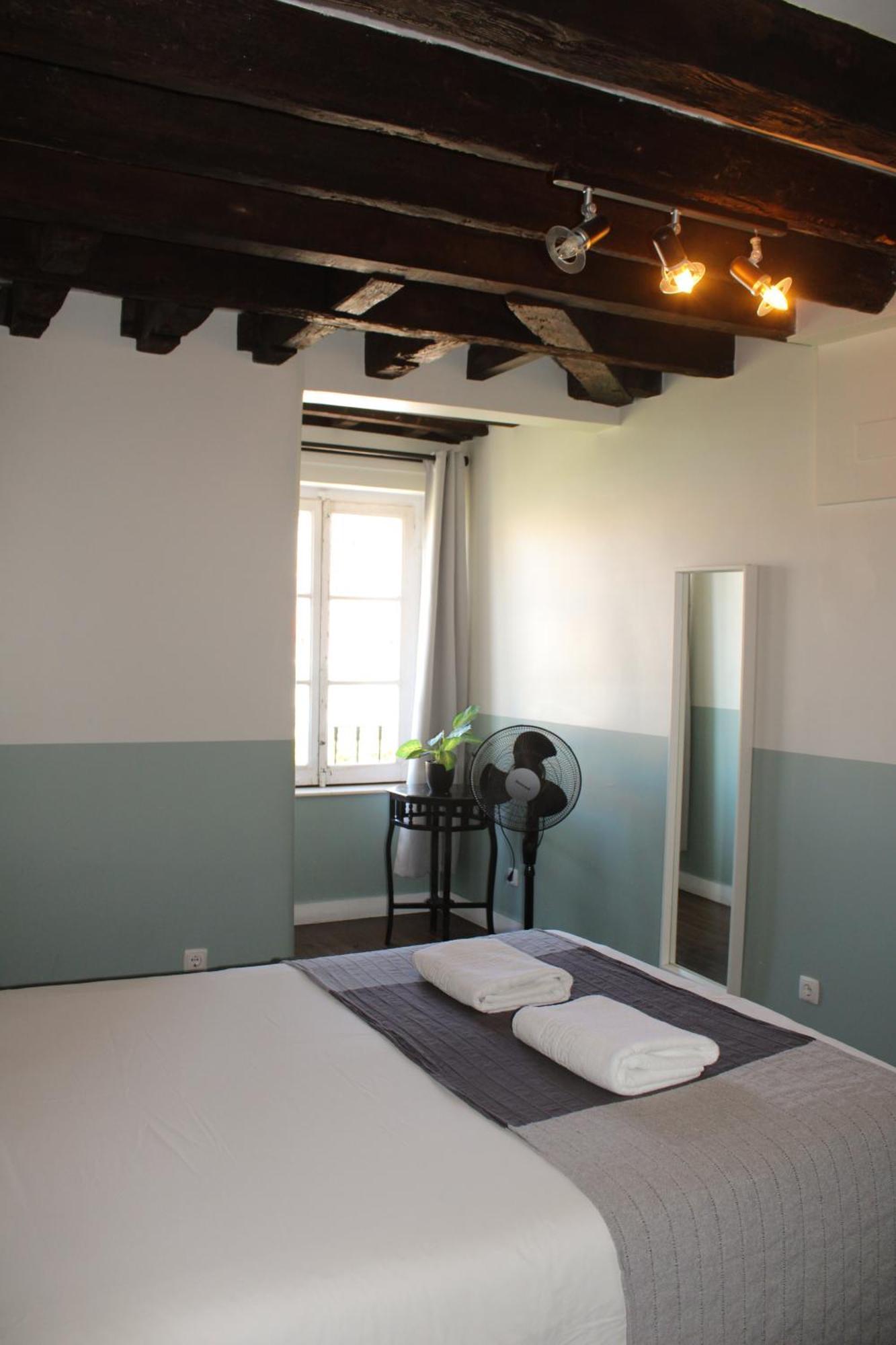 Deluxe Double Room private bathroom Castle View