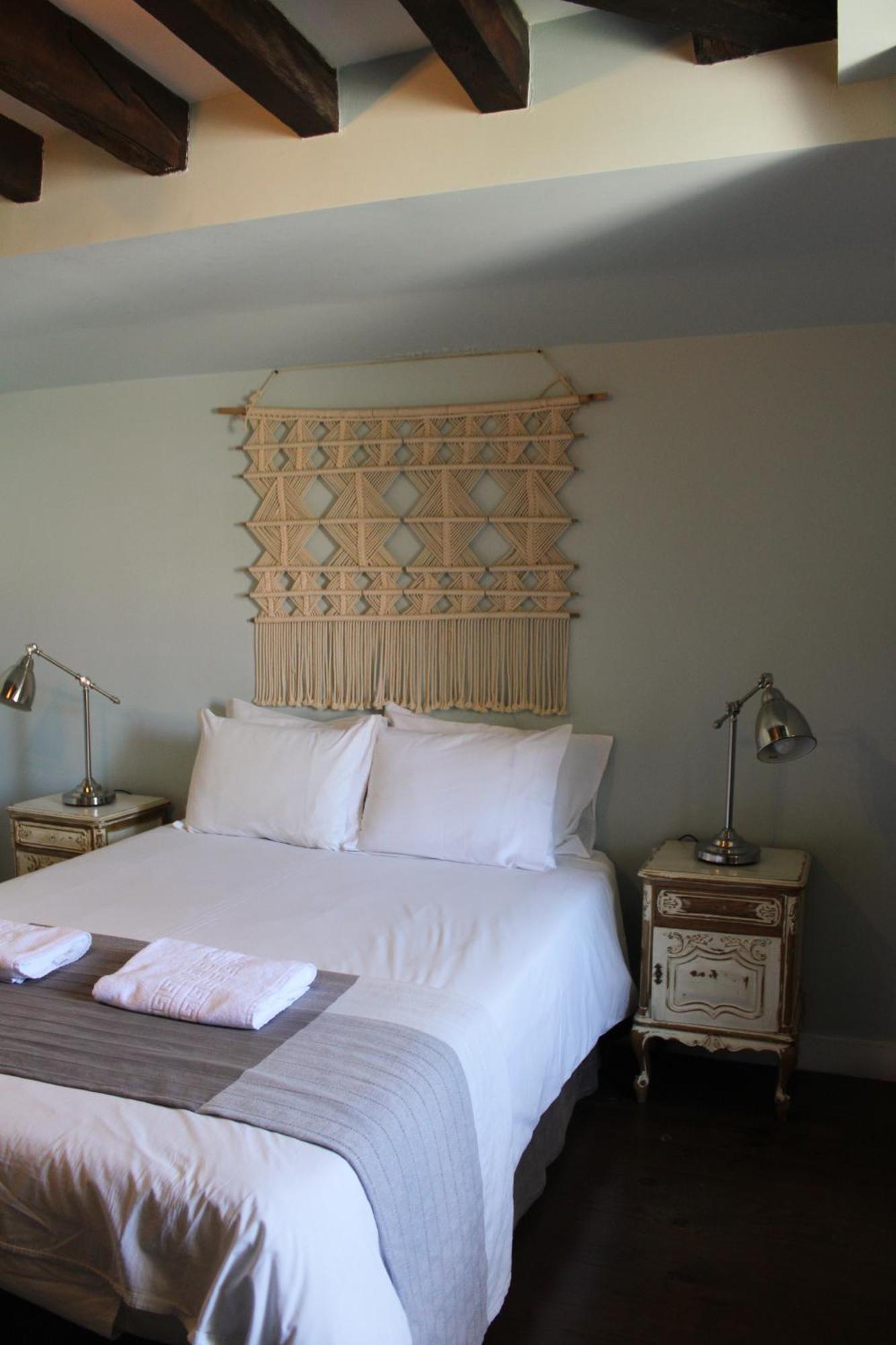 Deluxe Double Room private bathroom Castle View