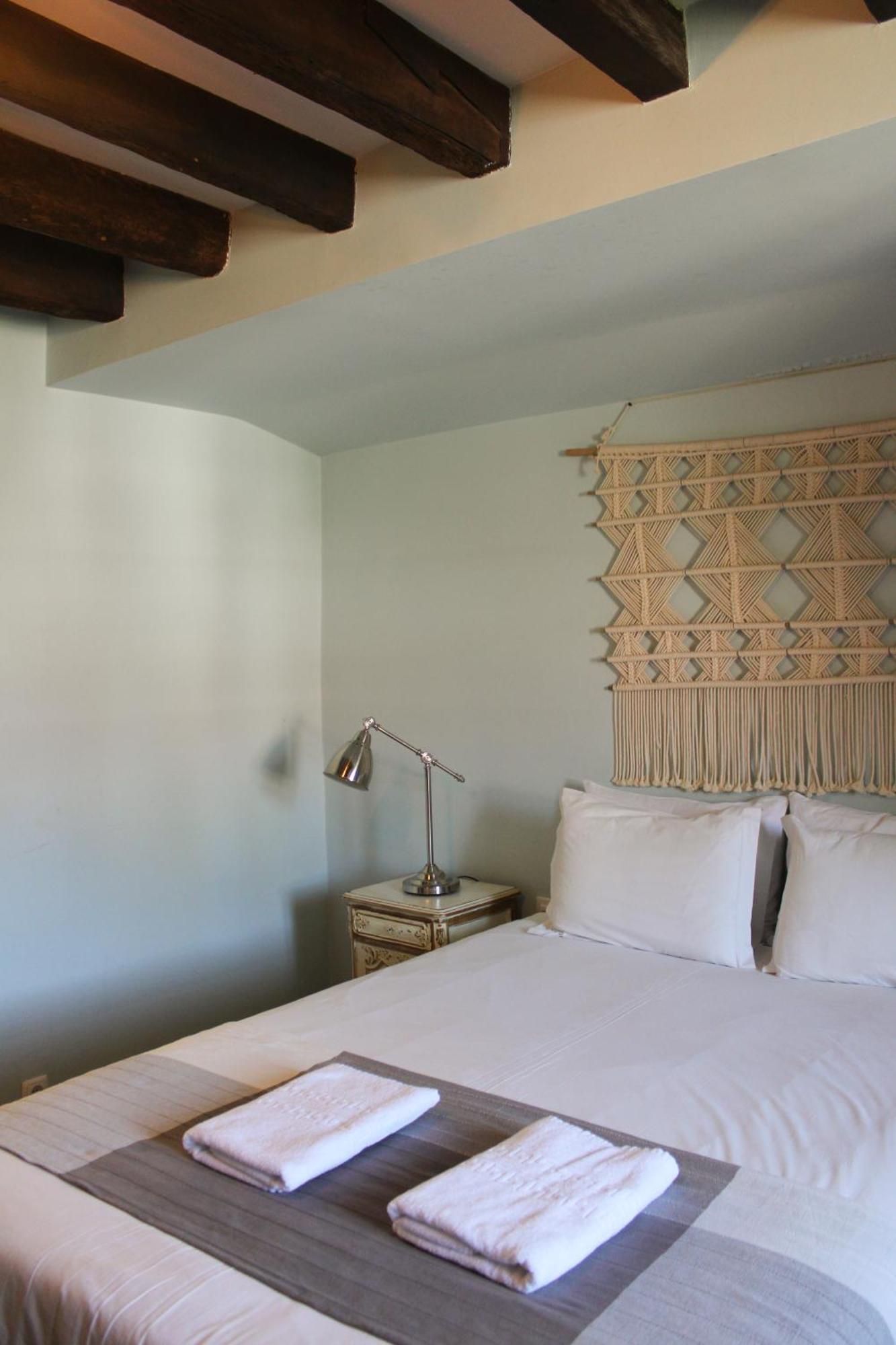 Deluxe Double Room private bathroom Castle View