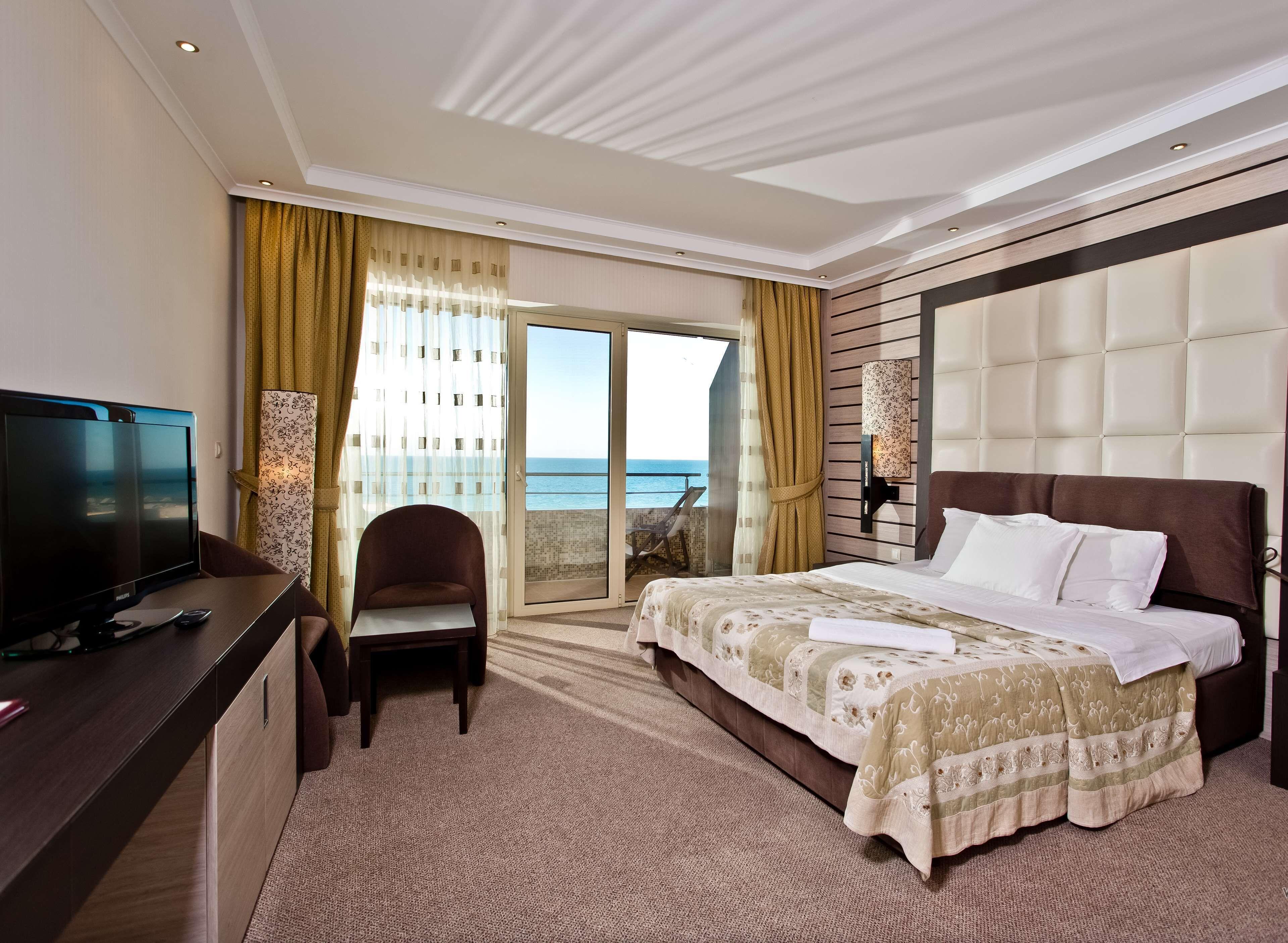 Double or Twin Room Balcony Sea View
