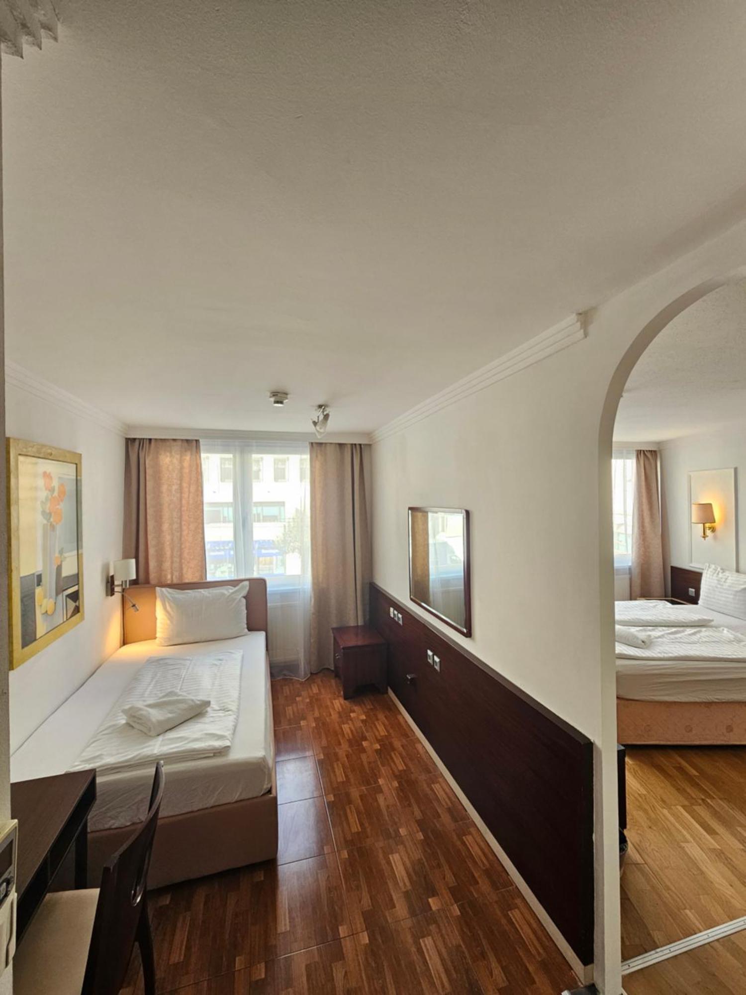 Family Room,1772051730:JPEG