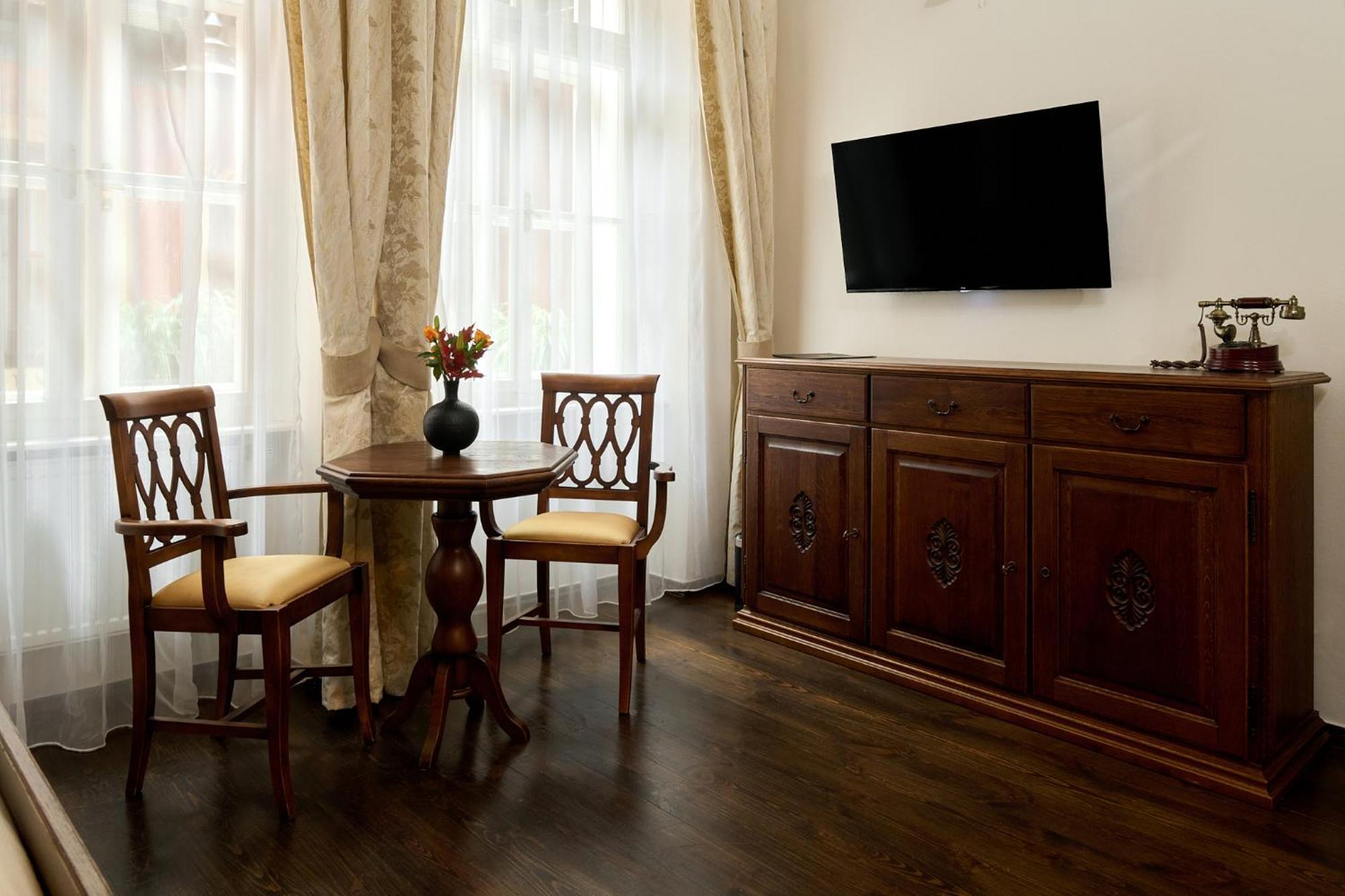 Aristocratic Standard Double Room