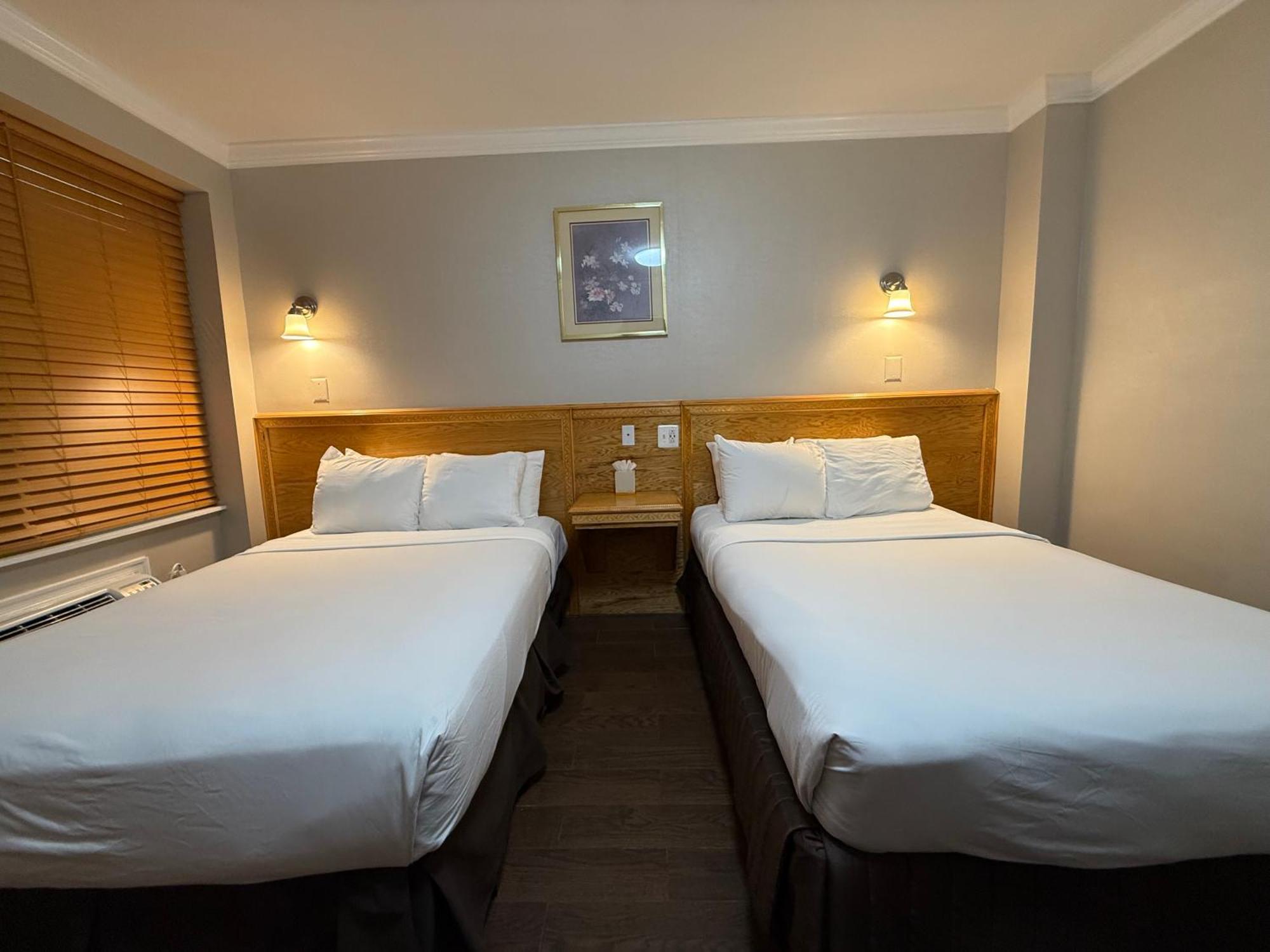 Doppelzimmer mit 2 Doppelbetten