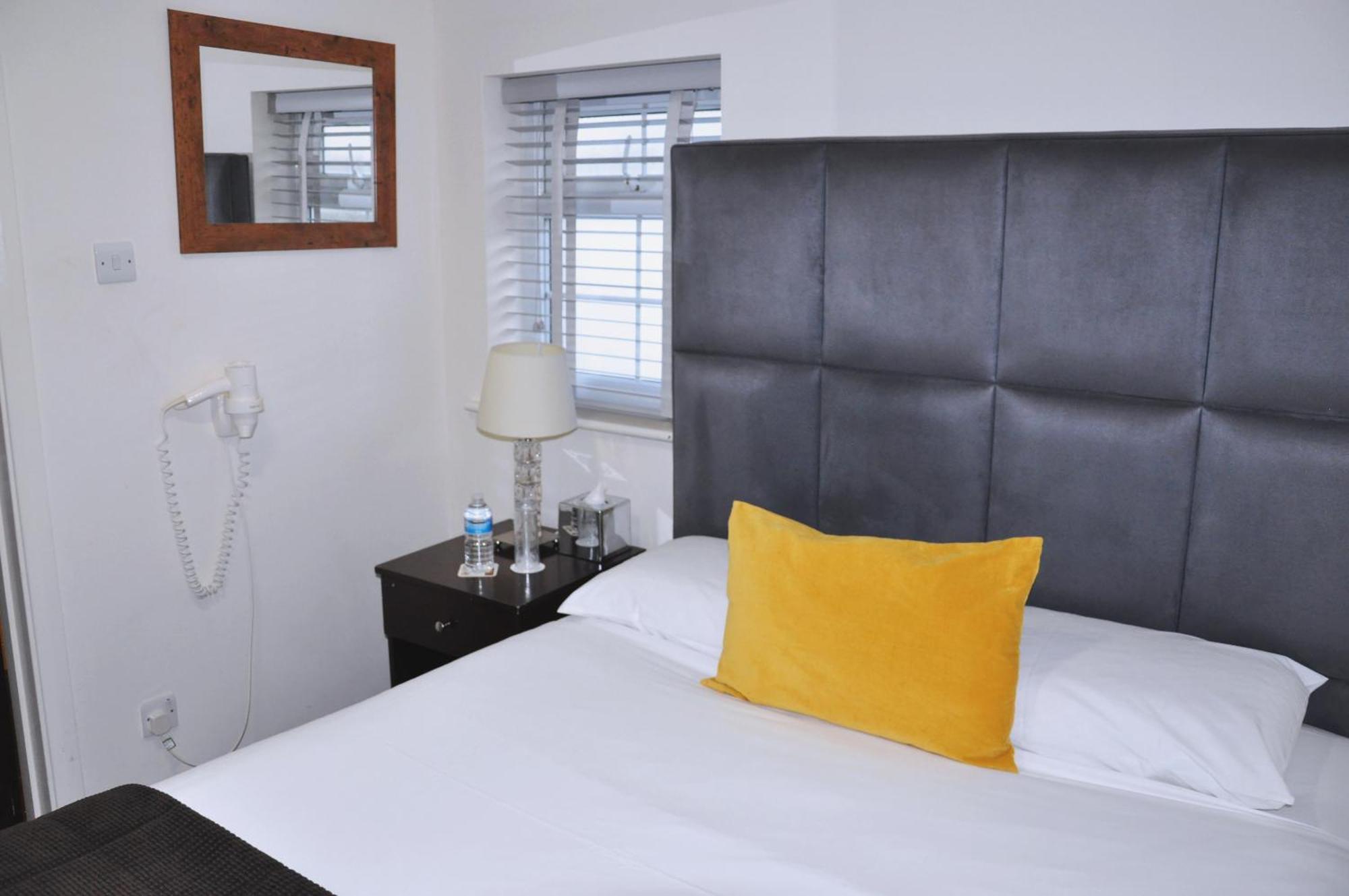 Deluxe Single Room