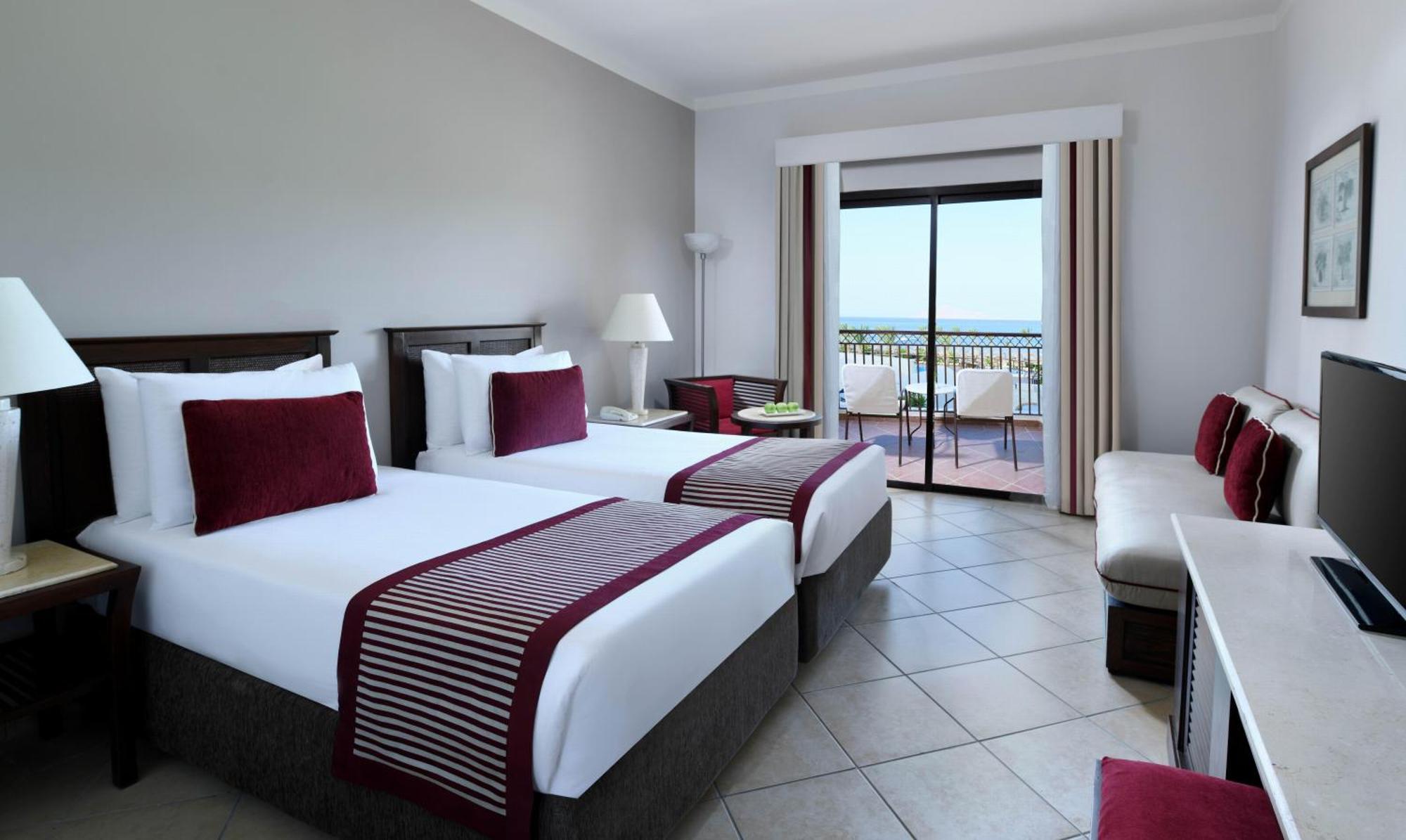 Superior Queen or Twin Beds Sea View