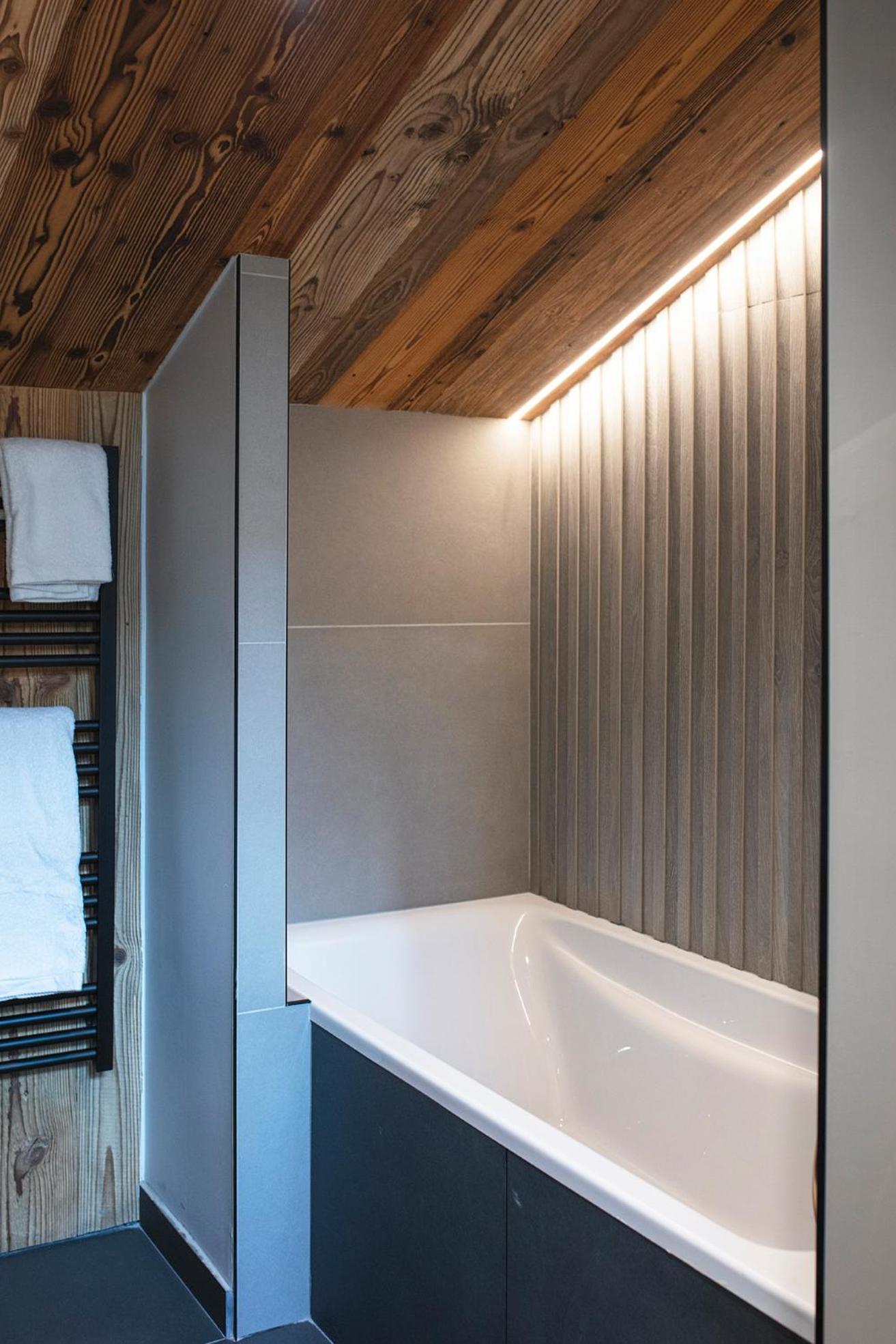 Familiensuite mit Balkon