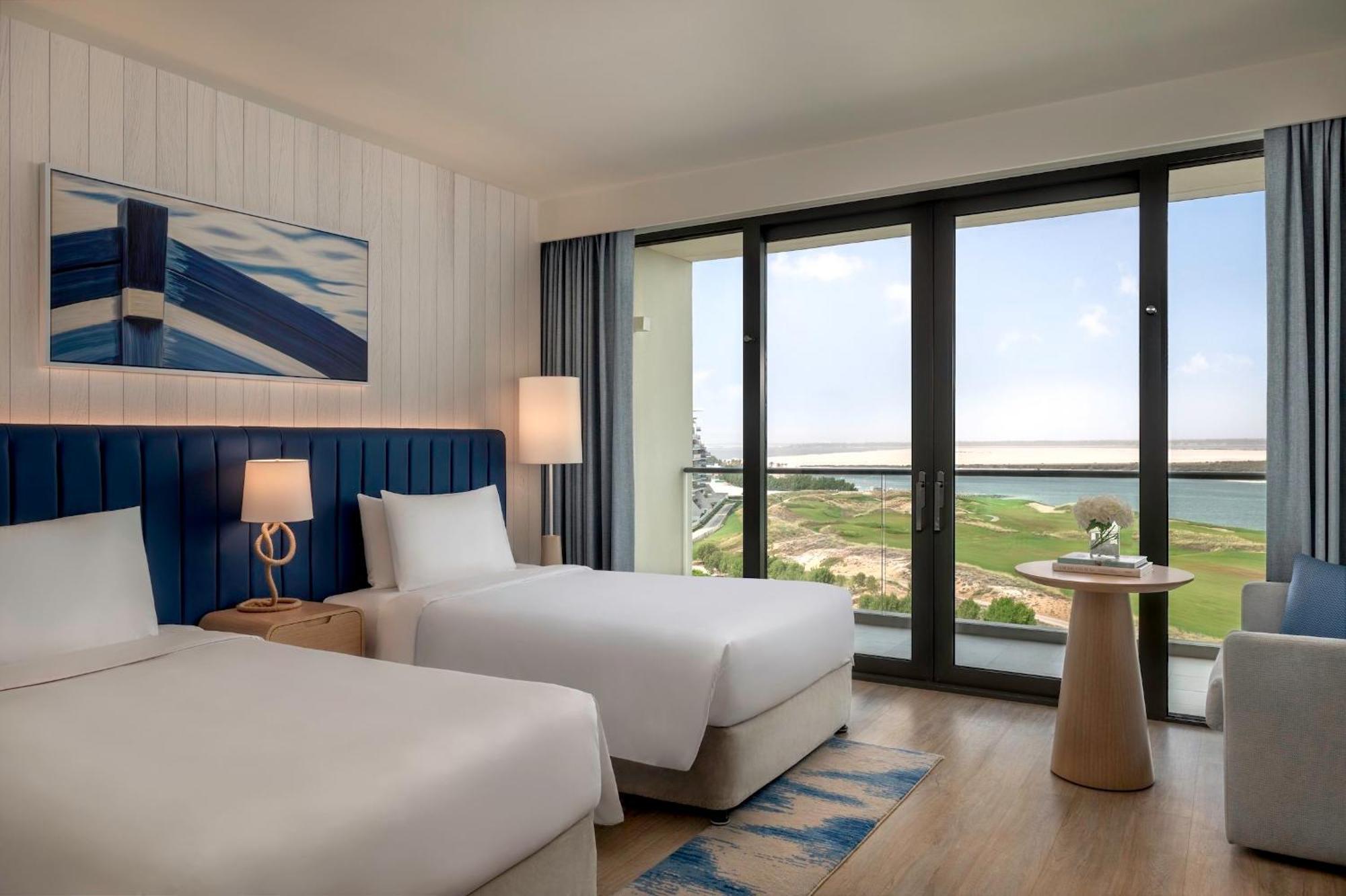 Deluxe Twin Room Sea View Theme Park Access