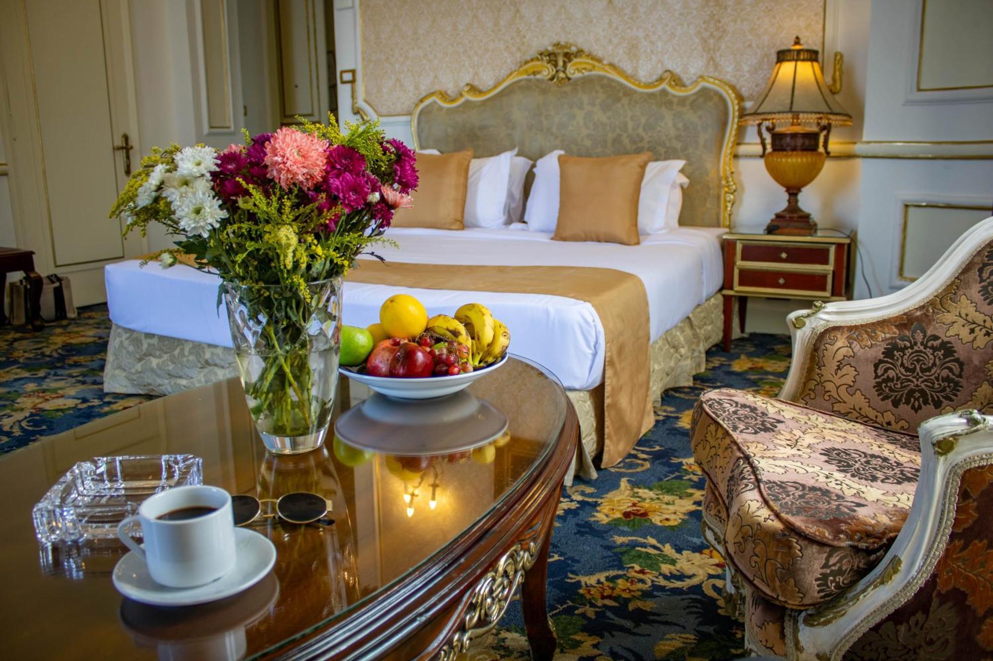 Golden Junior Suite Direct Sea View