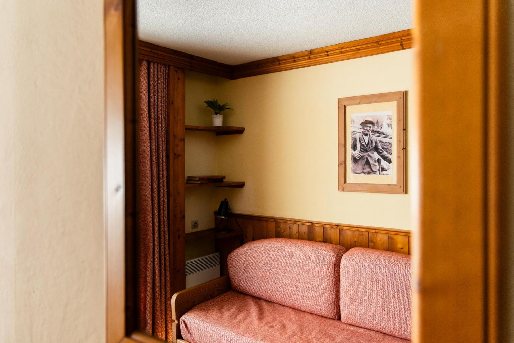 Three-Bedroom Apartment Mountain View