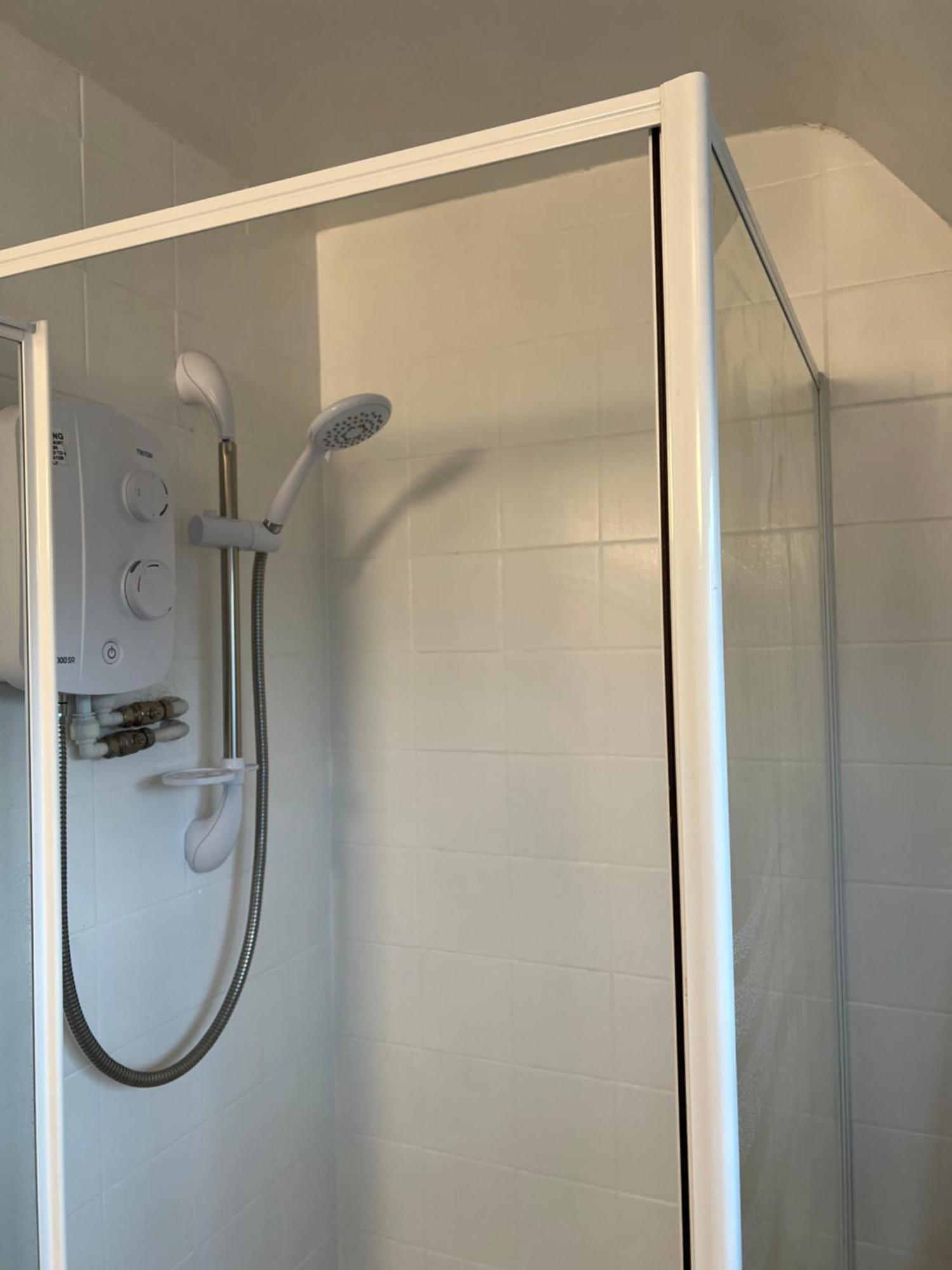 Single Room Private Bathroom,1722930764:JPEG