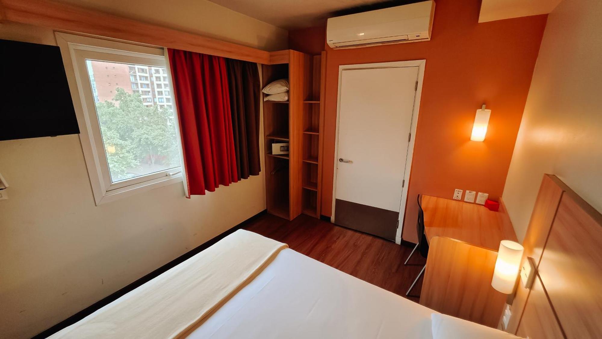 Double Queen Room