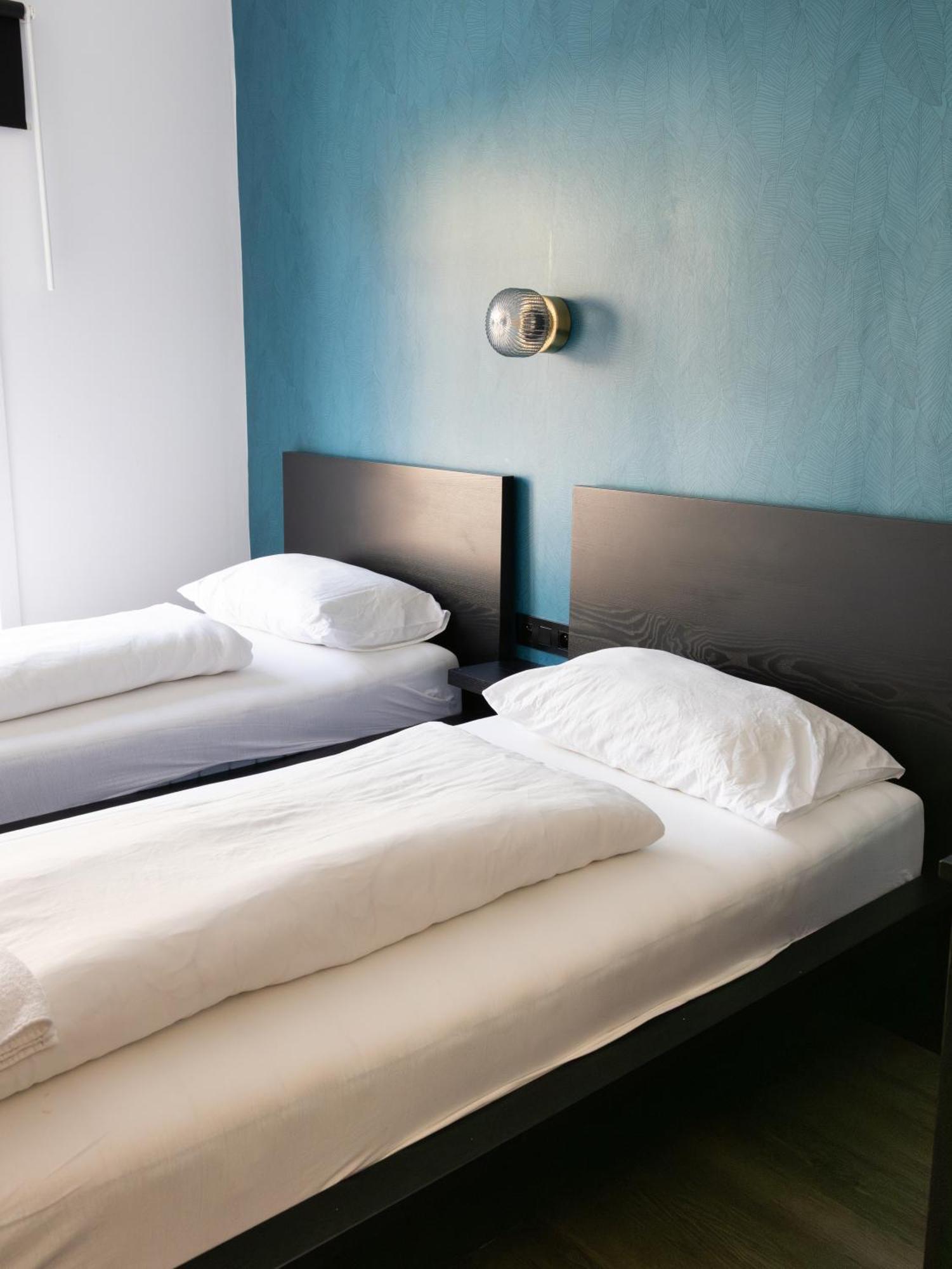 Twin Room,1722953566:JPEG