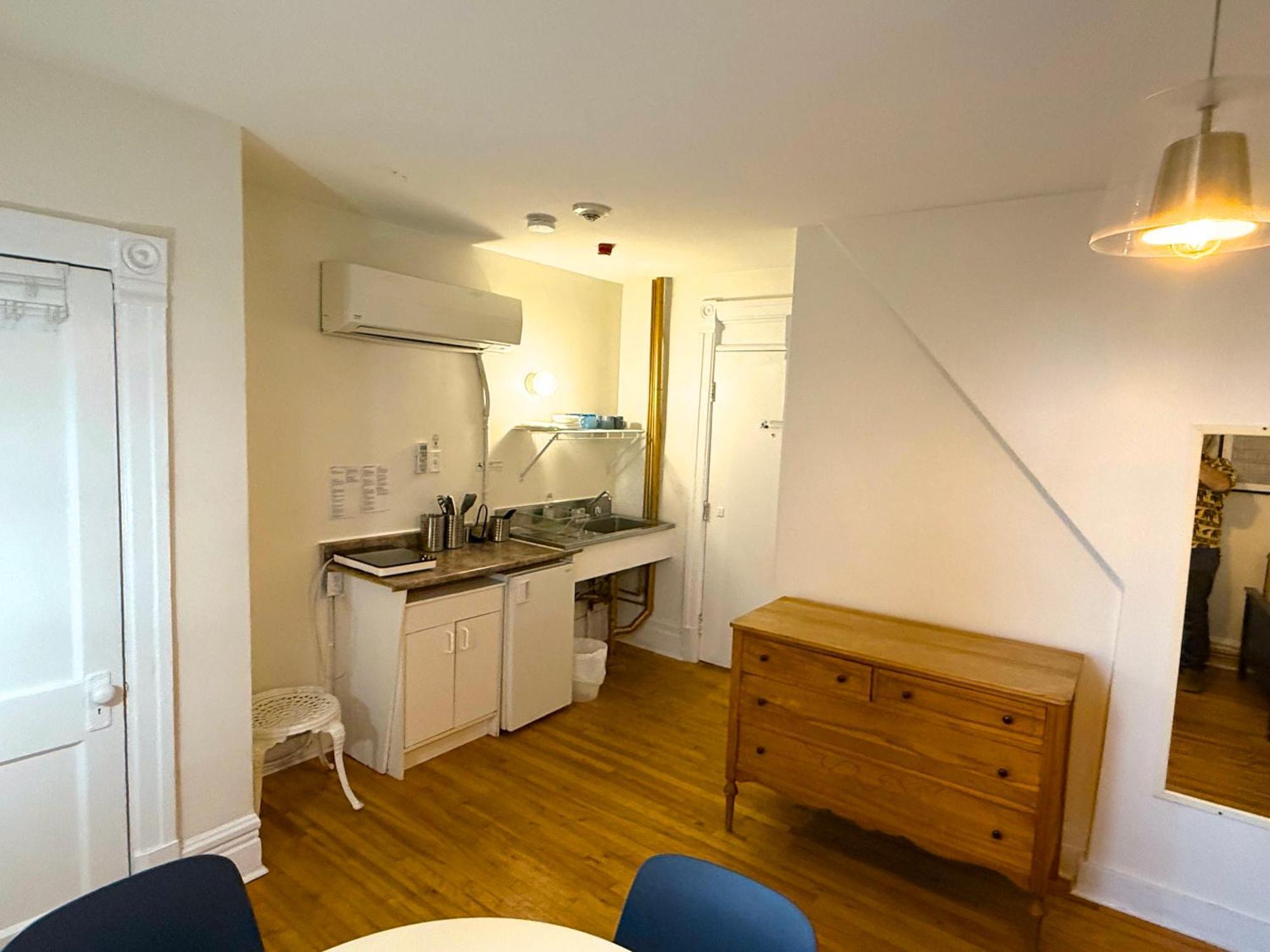 Studio Économique avec Salle de Bains Commune