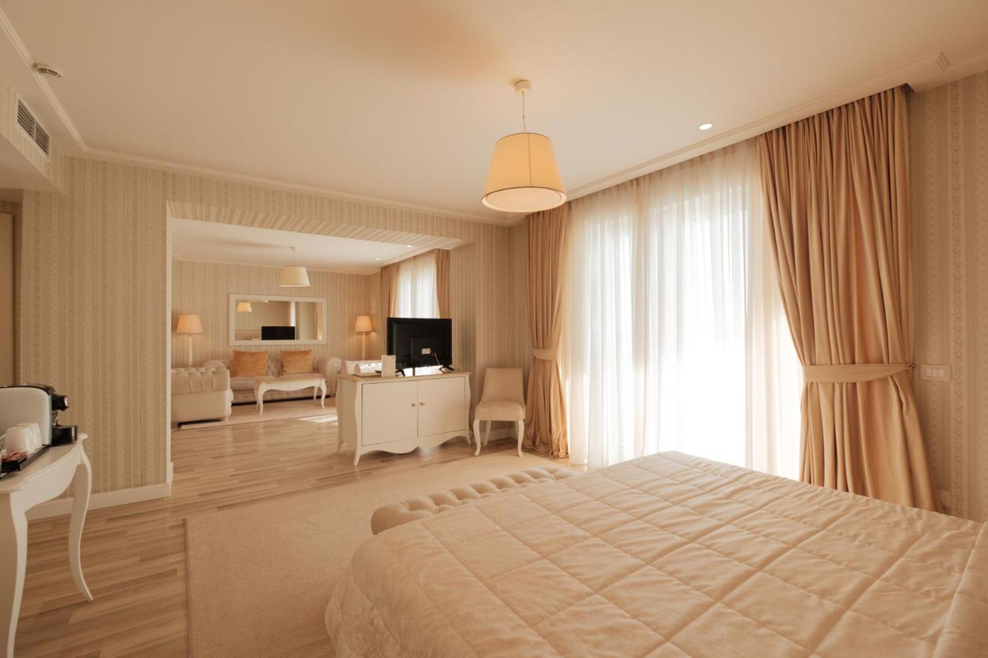 Suite met Balkon en Uitzicht op Zee
