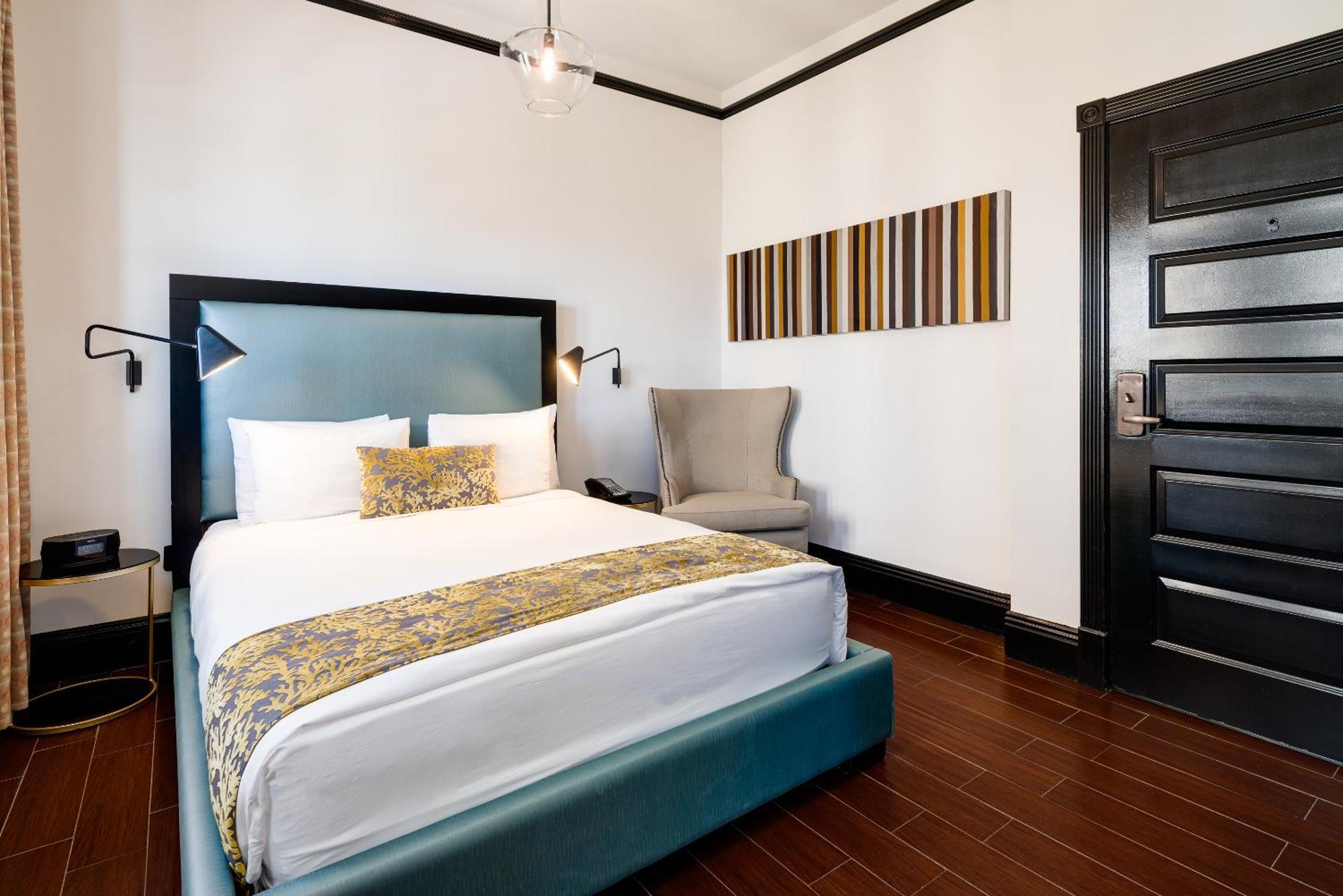 Chambre Lit Queen-Size Classique