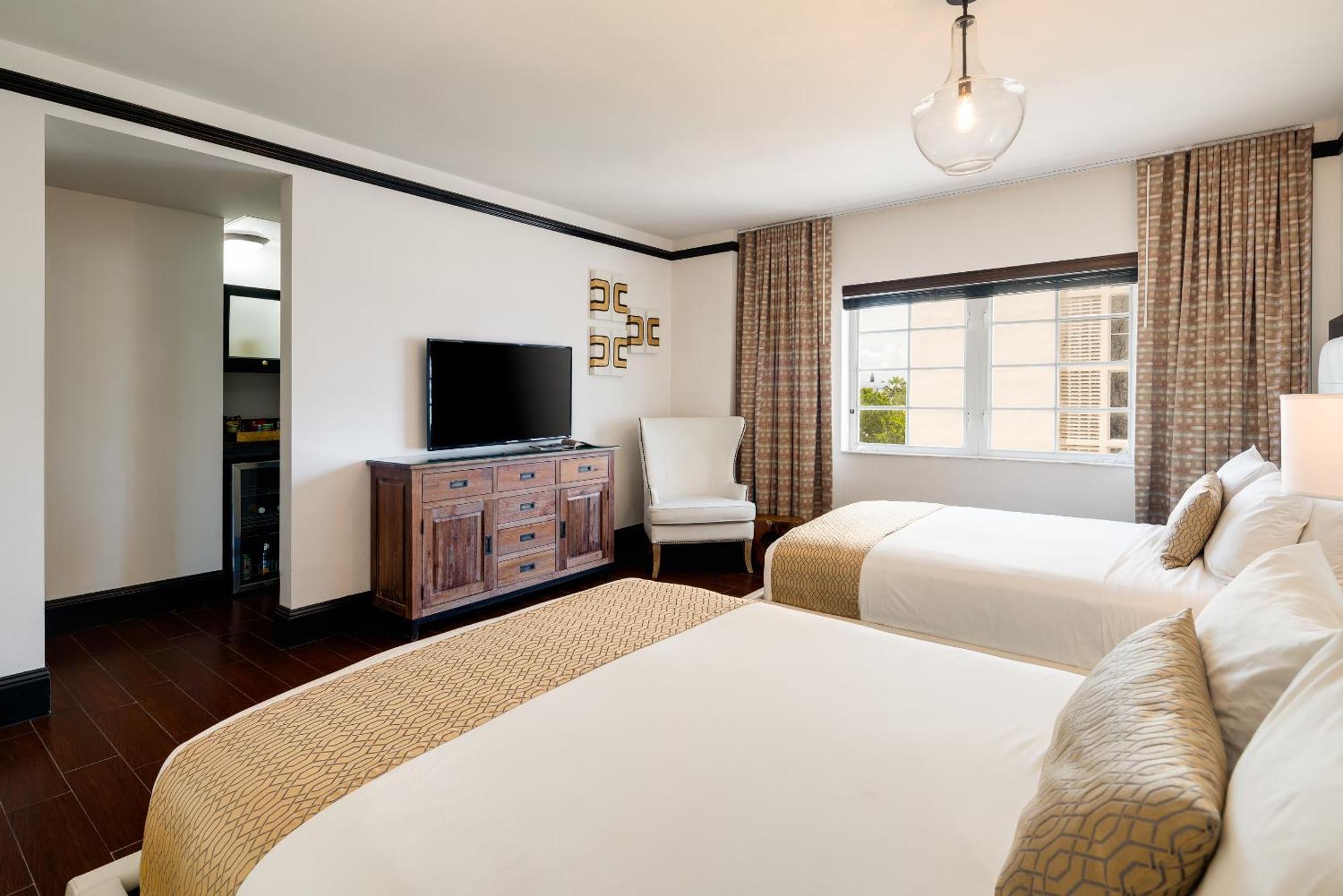 Classic Double Queen Room