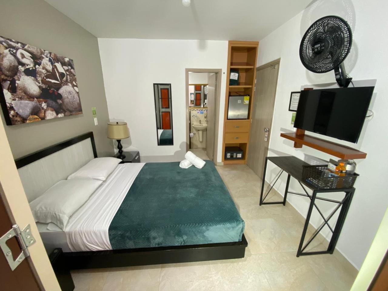 Double Room Private Bathroom