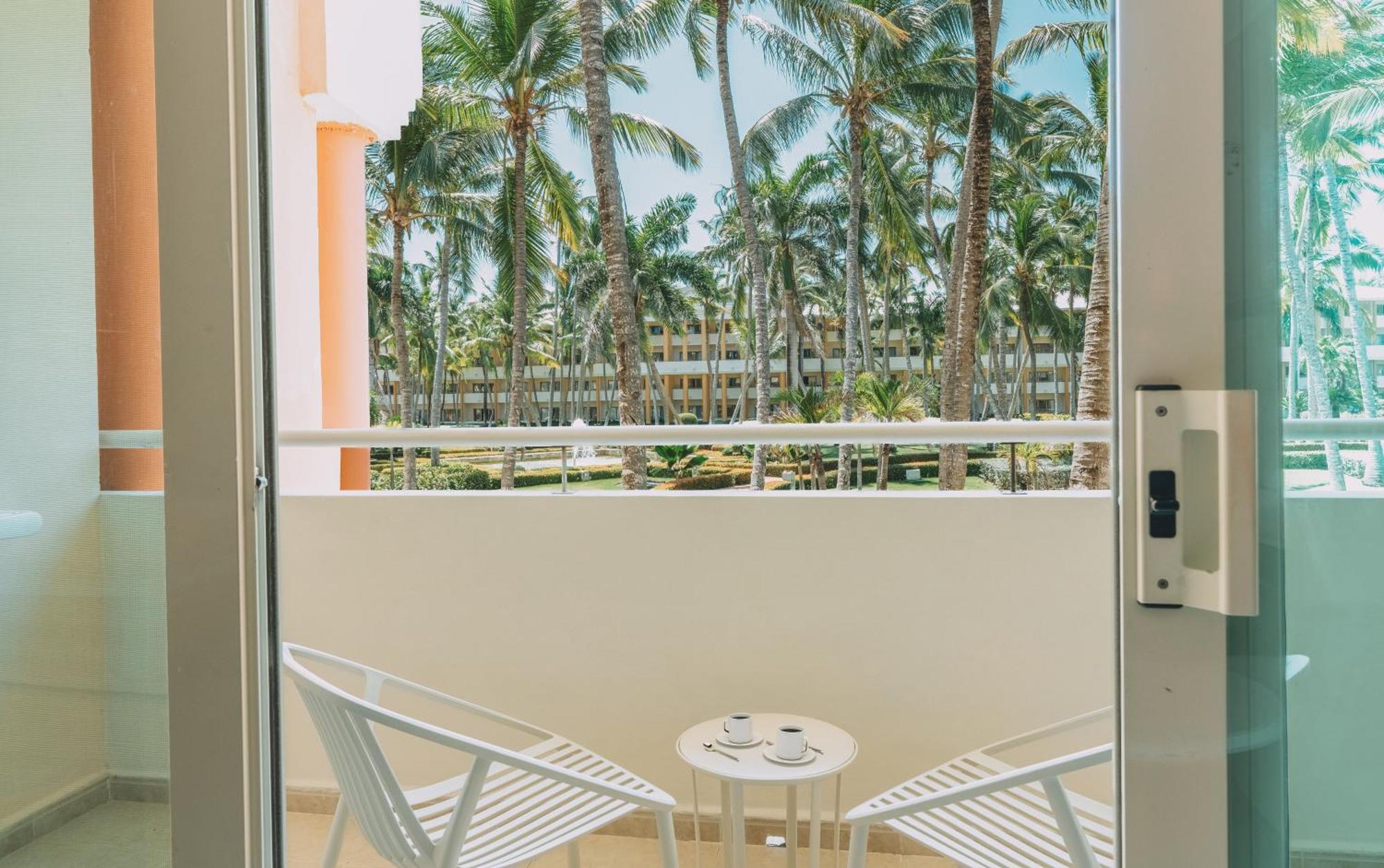Premium Tropical View