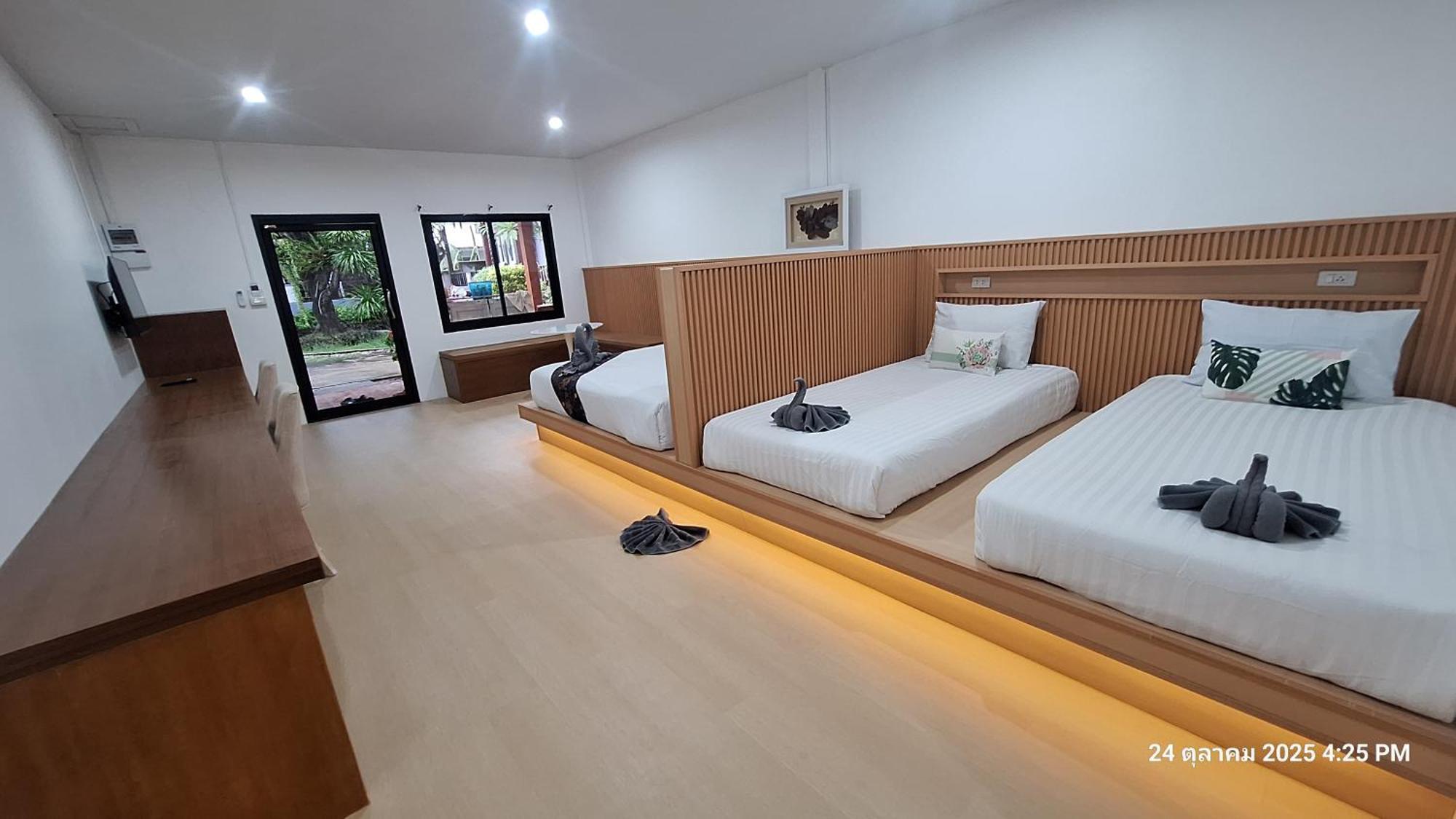 Deluxe Family Suite