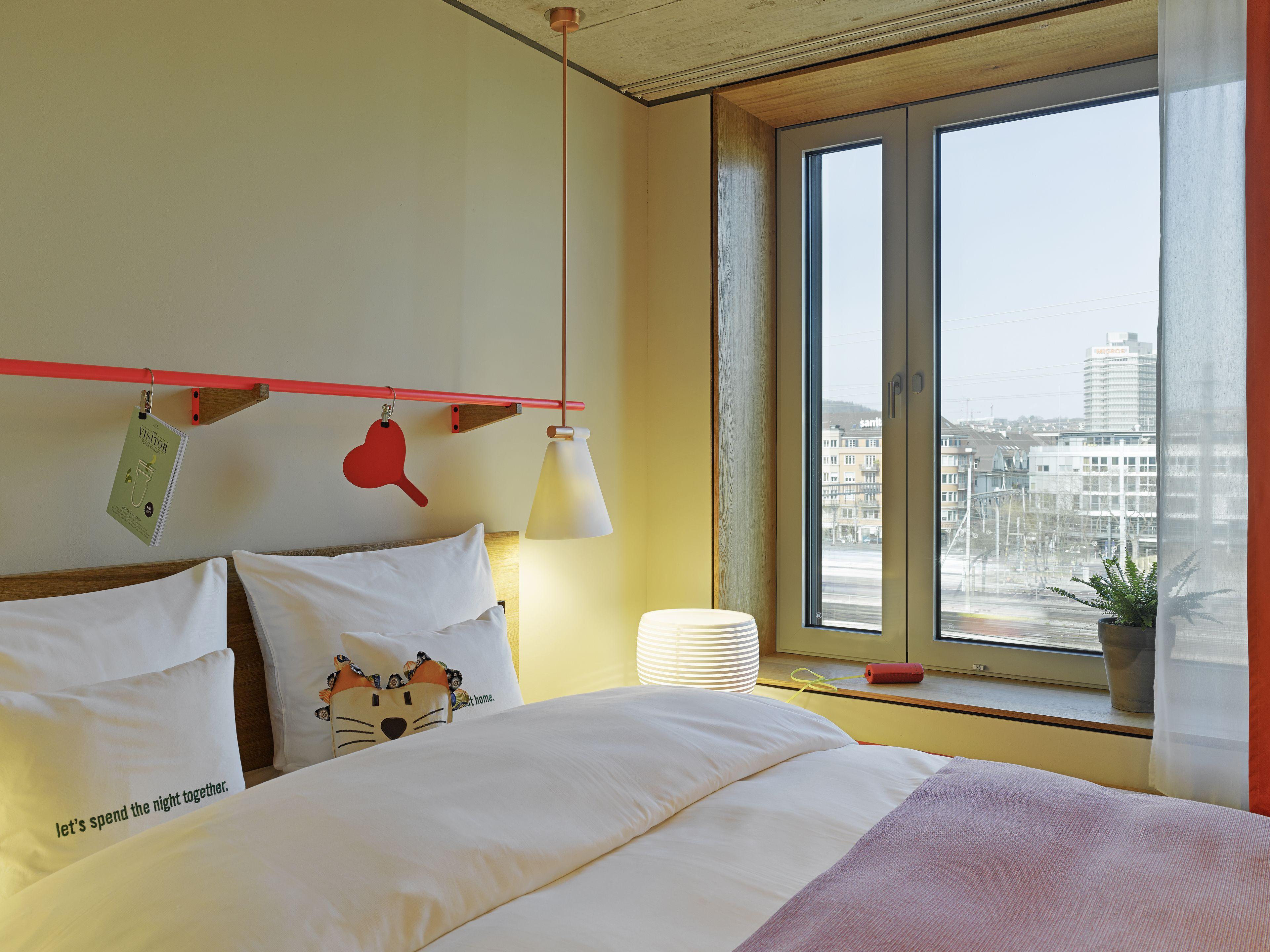 Medium Room