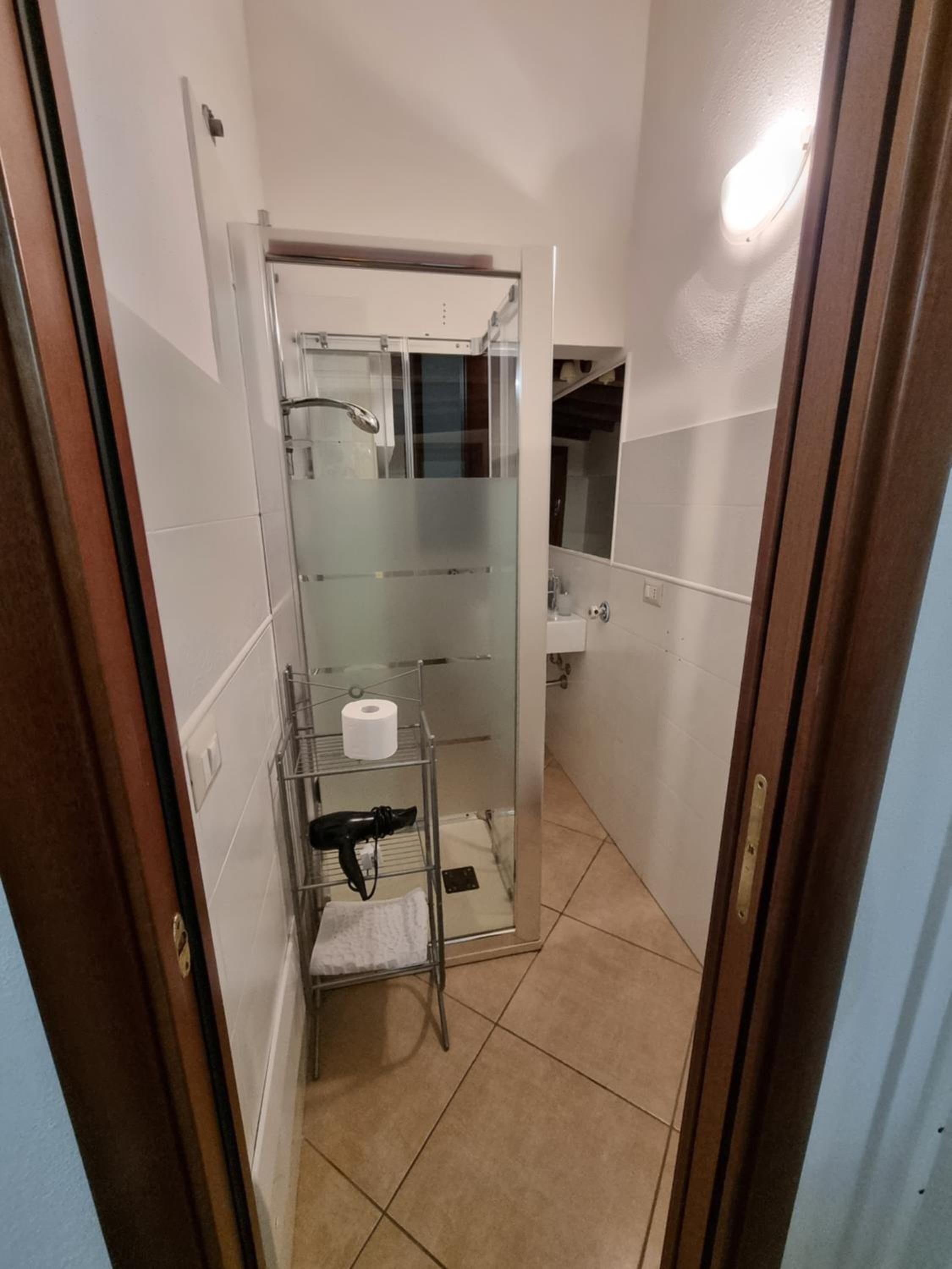 Double or Twin Room Private Bathroom