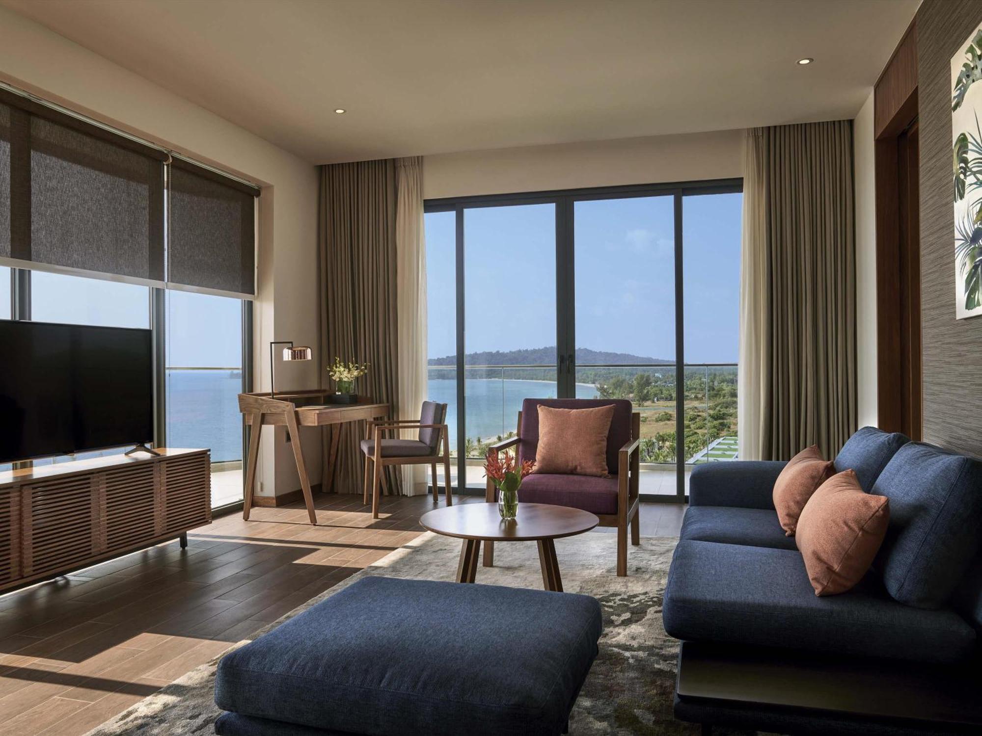 Sea View Suite Room with Balcony,1724717366:JPEG