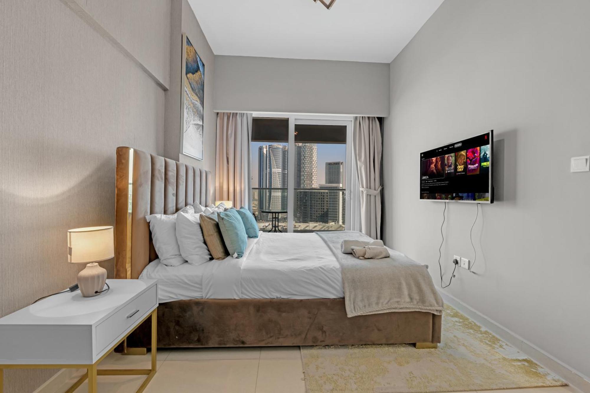 Two-Bedroom Deluxe Apartment with Harbour View